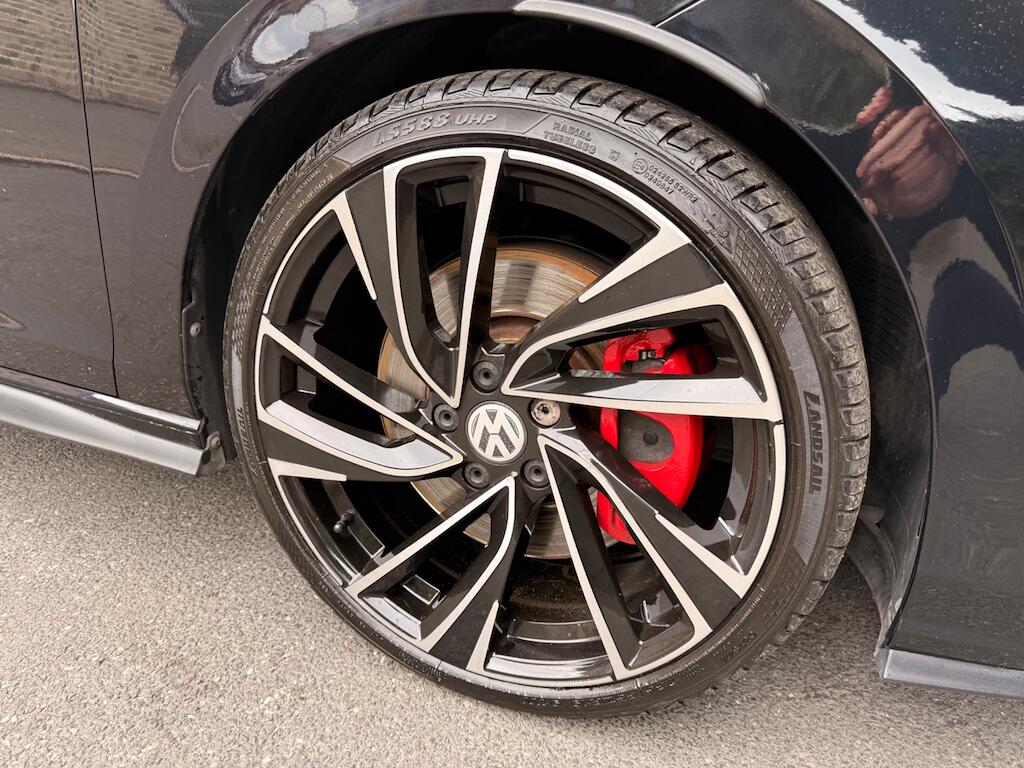 Volkswagen Golf view 18