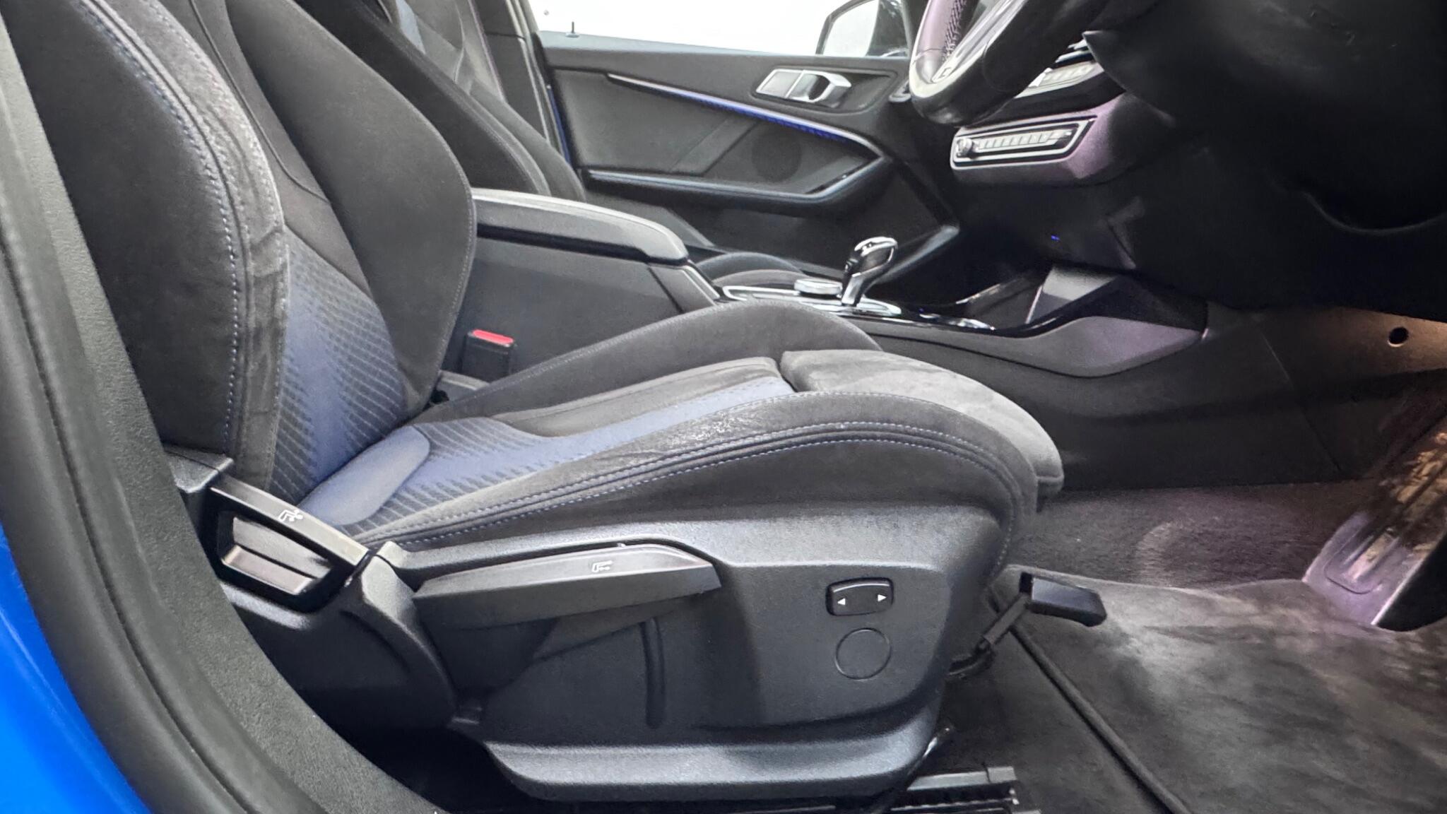 BMW 1 Series view 35