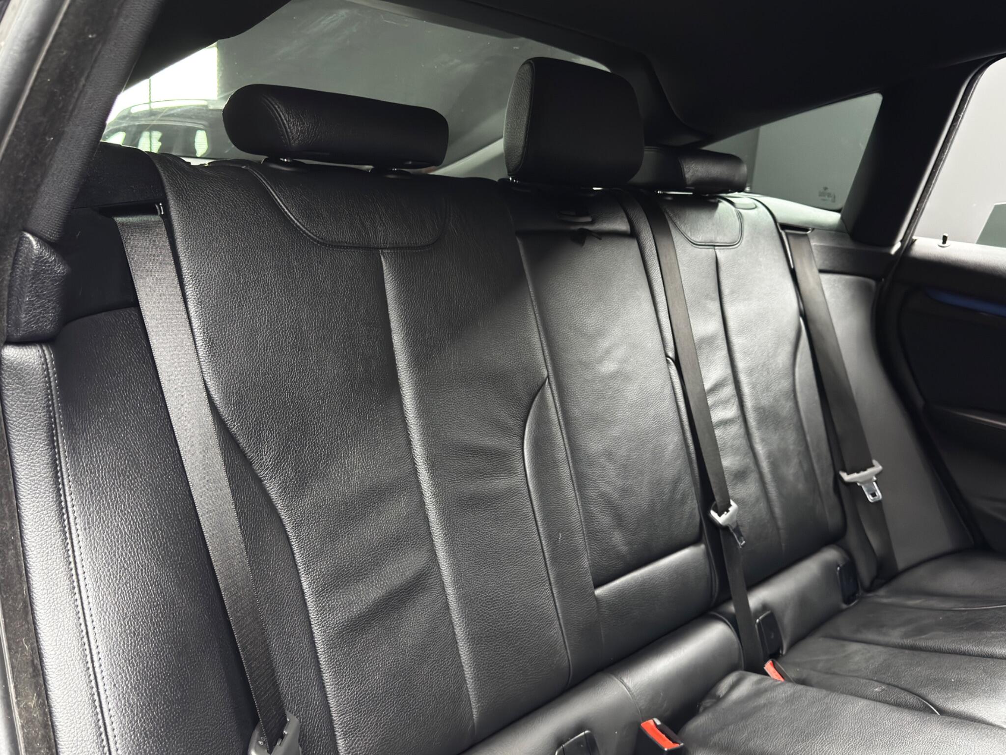 BMW 3 Series view 15