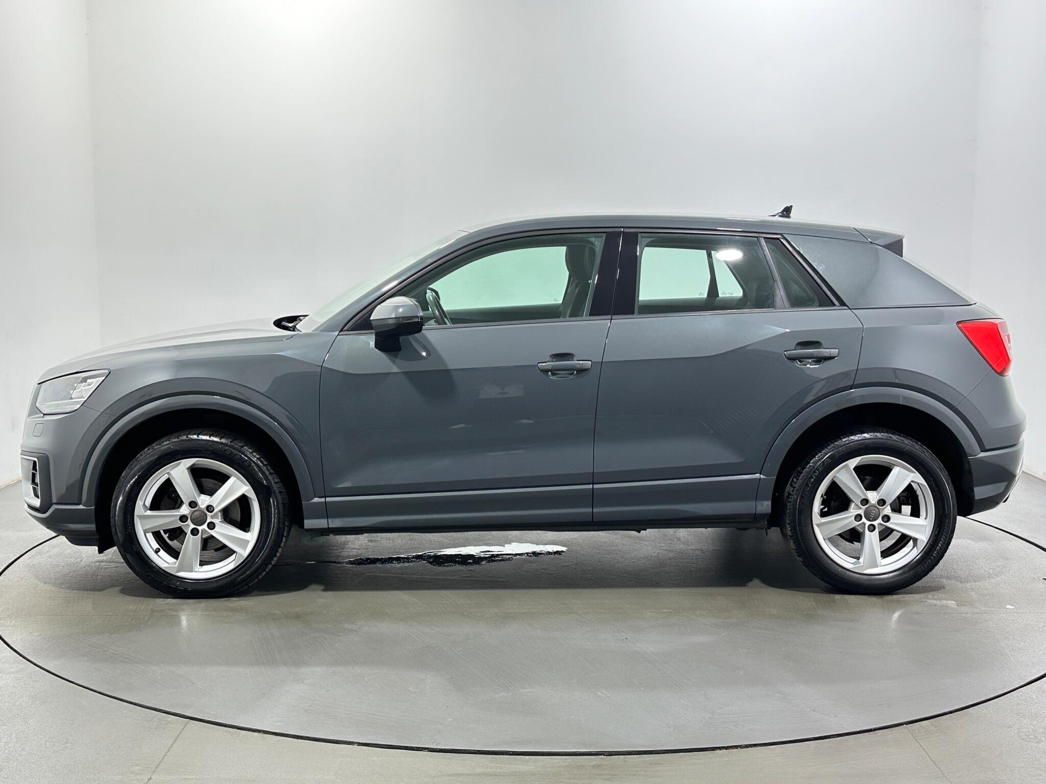 Audi Q2 view 5