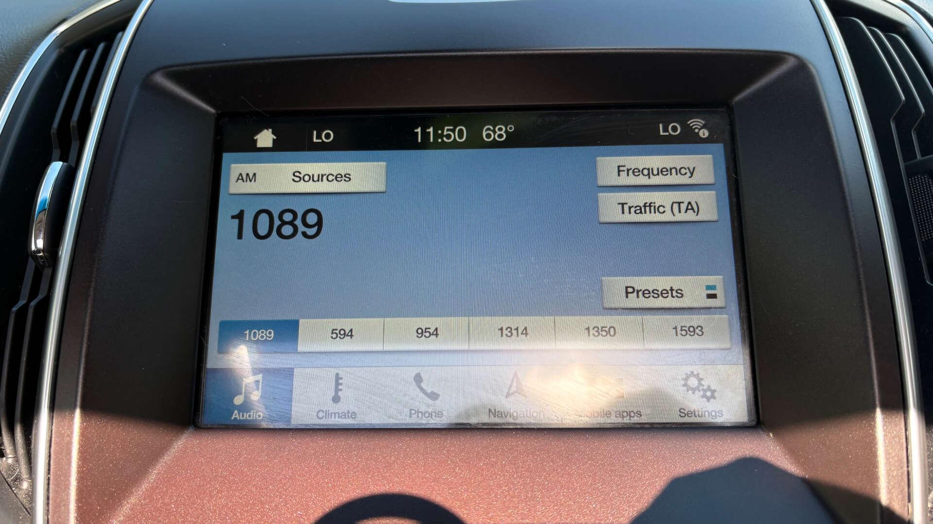 Ford Edge view 27