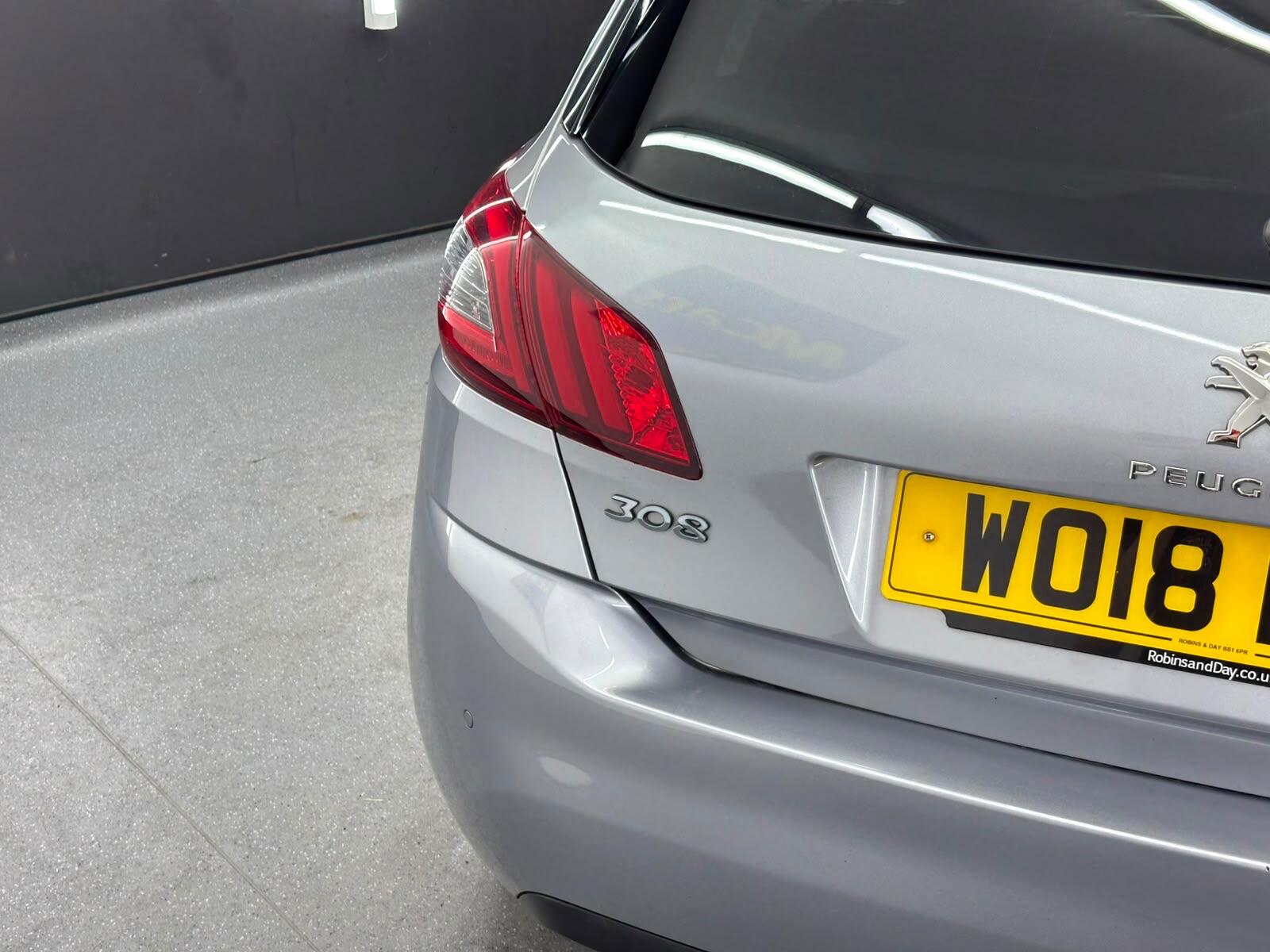 Peugeot 308 view 10