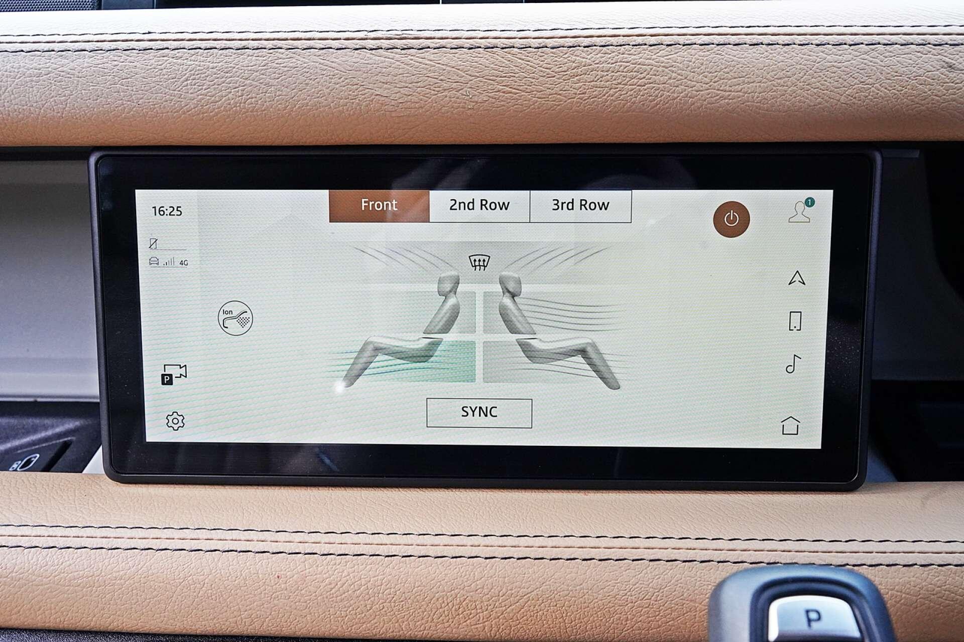 Land Rover Defender view 30