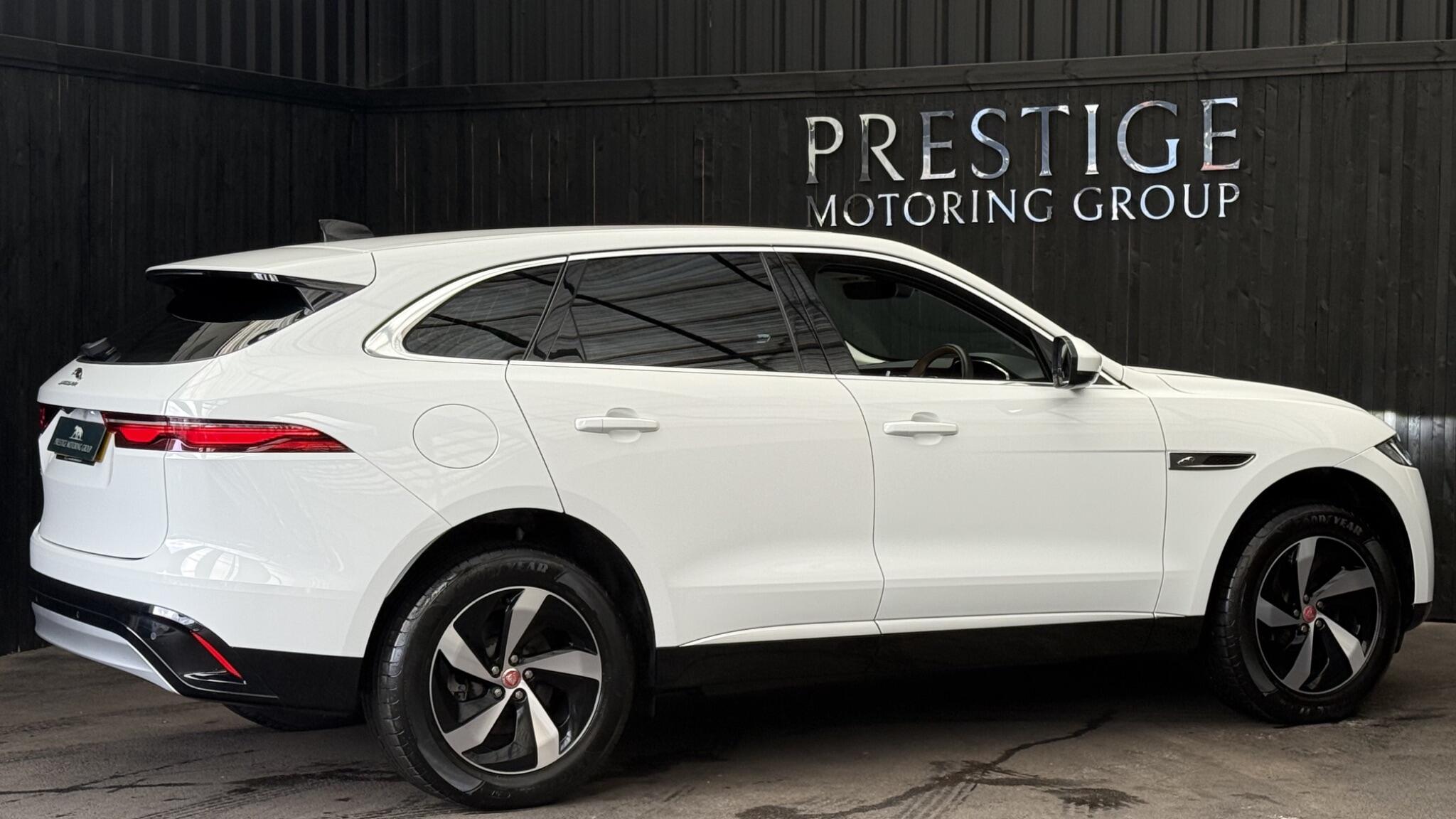 Jaguar F-Pace view 13