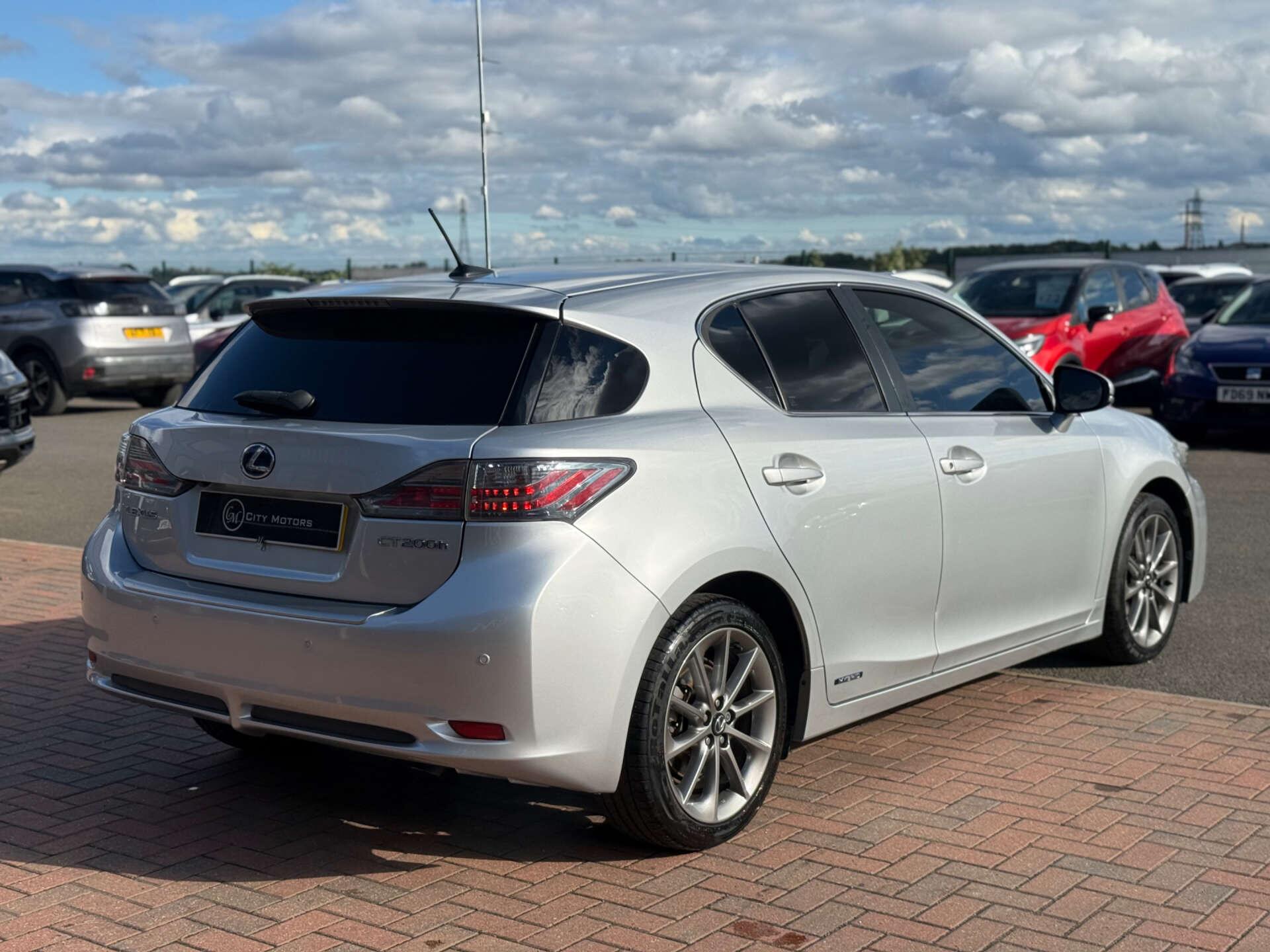 Lexus CT view 21