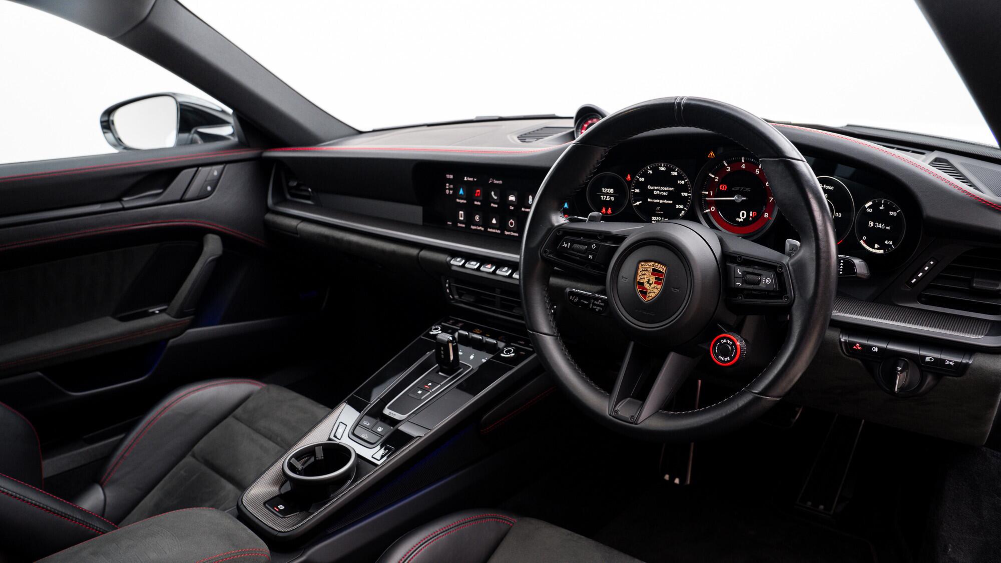 Porsche 911 view 37