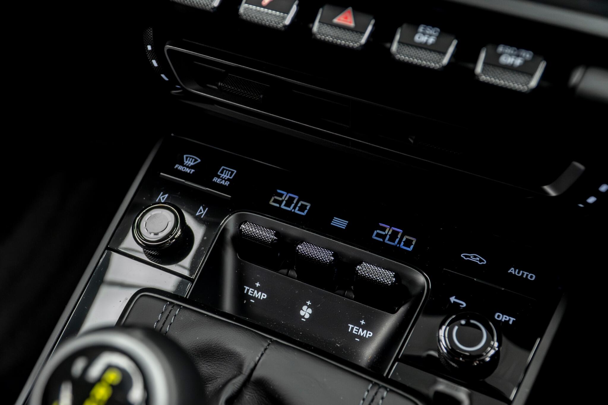 Porsche 911 view 42