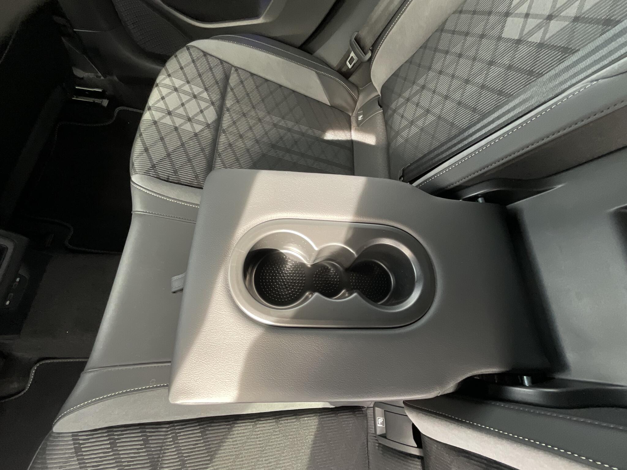Volkswagen Golf view 16