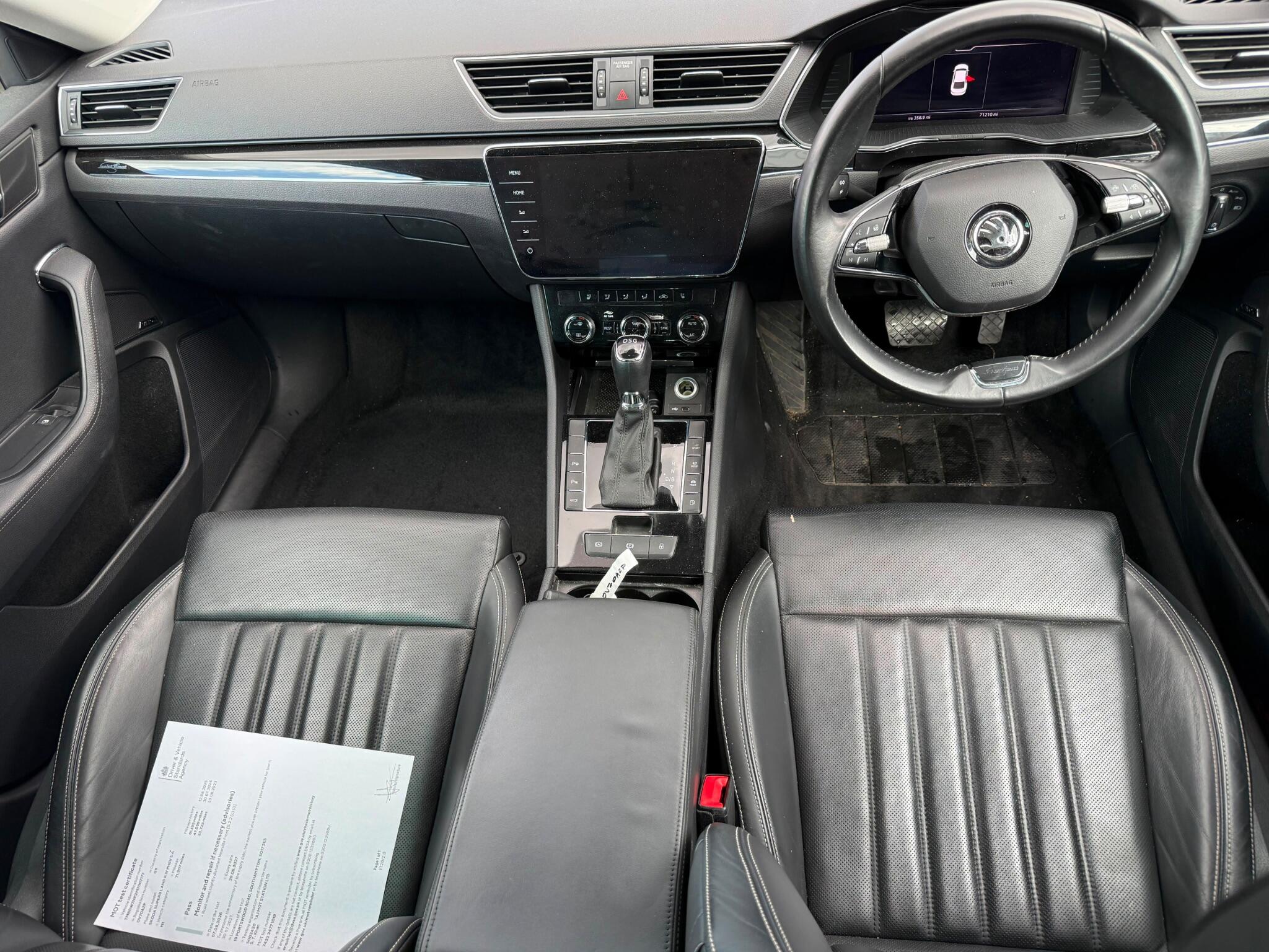 Skoda Superb view 5