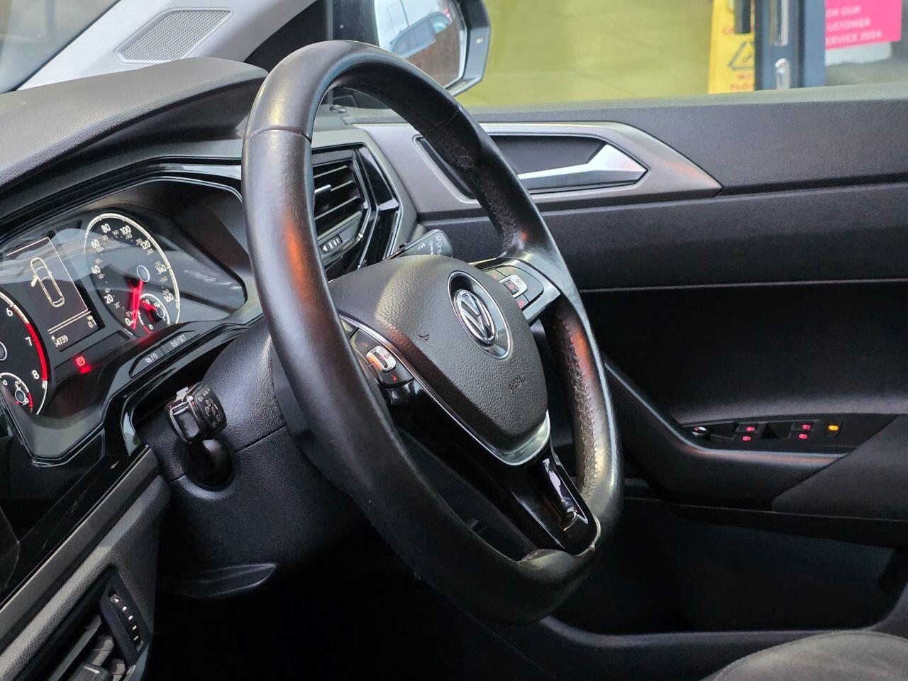 Volkswagen Polo view 26