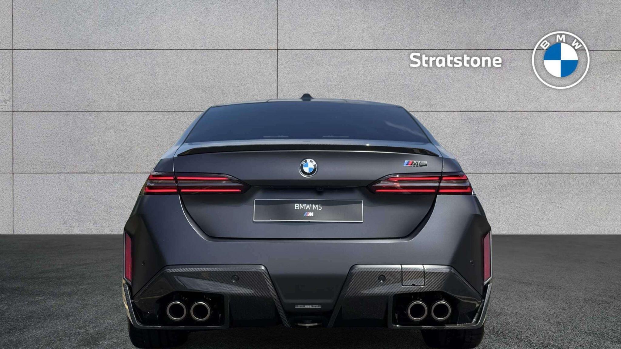 BMW M5 view 19