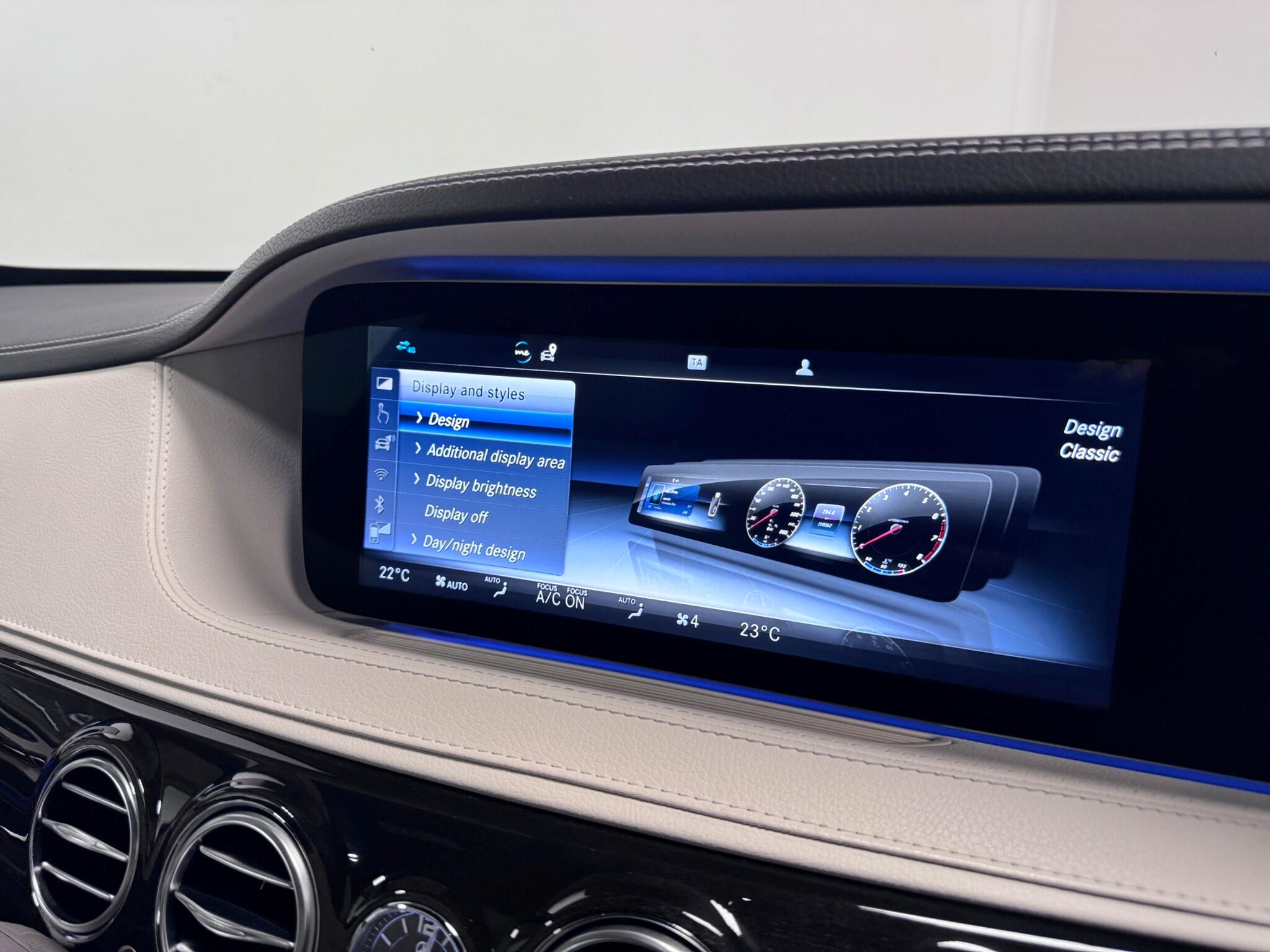 Mercedes-Benz S Class view 66
