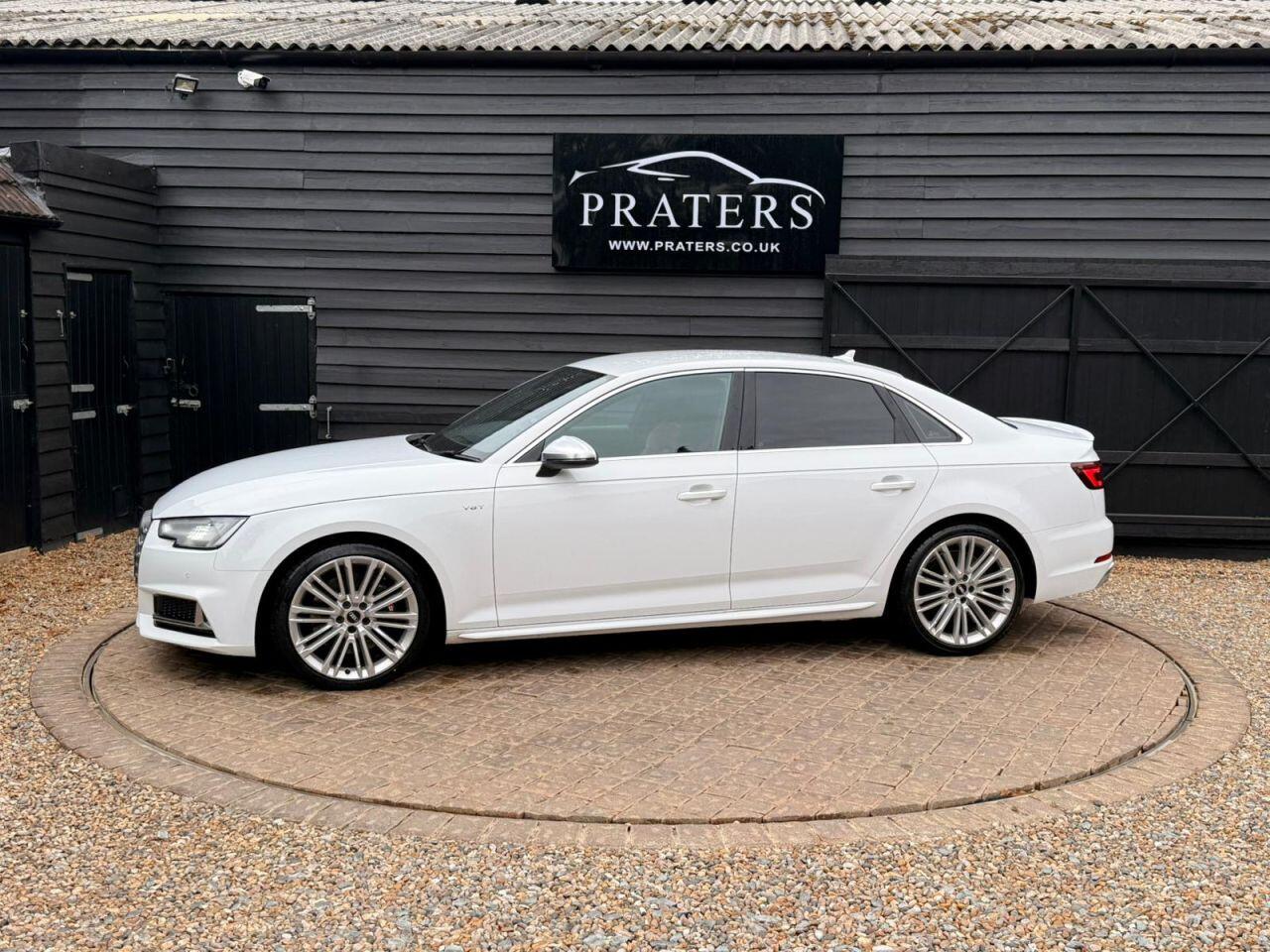 Audi S4 view 22