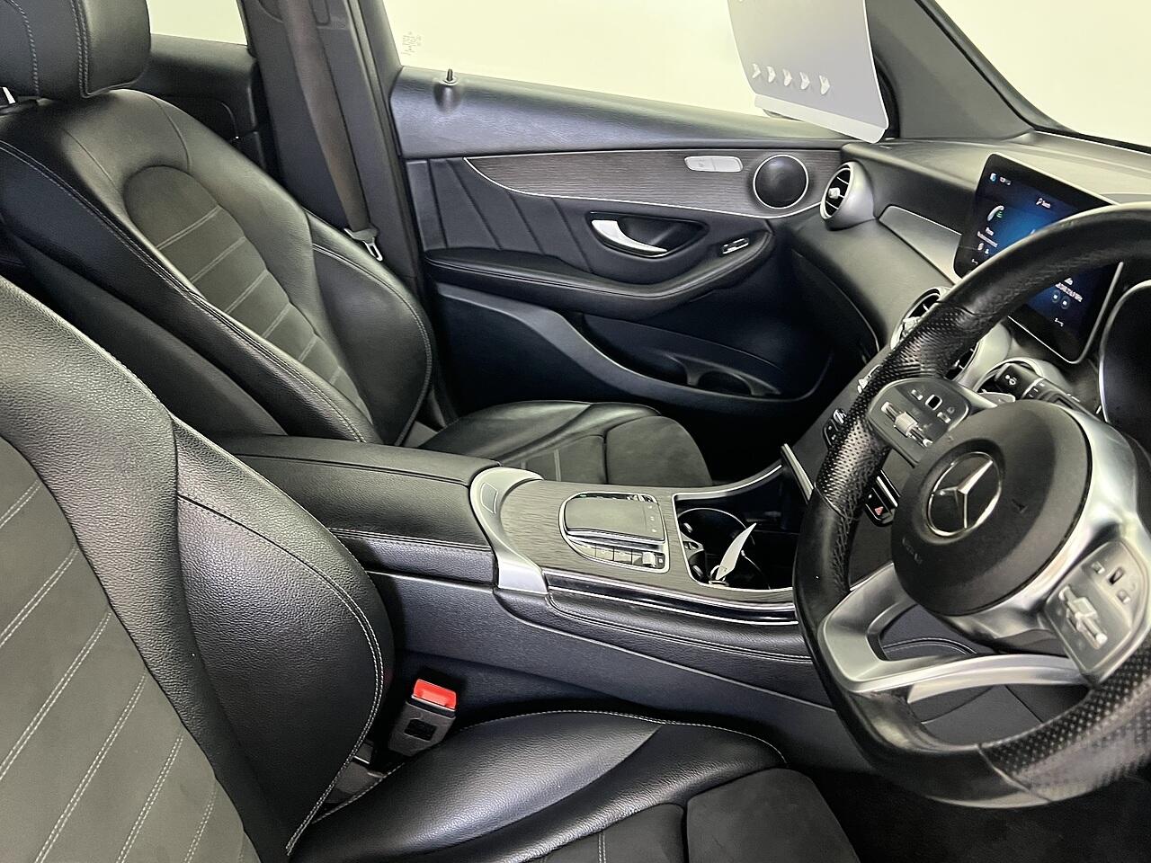 Mercedes-Benz GLC view 8