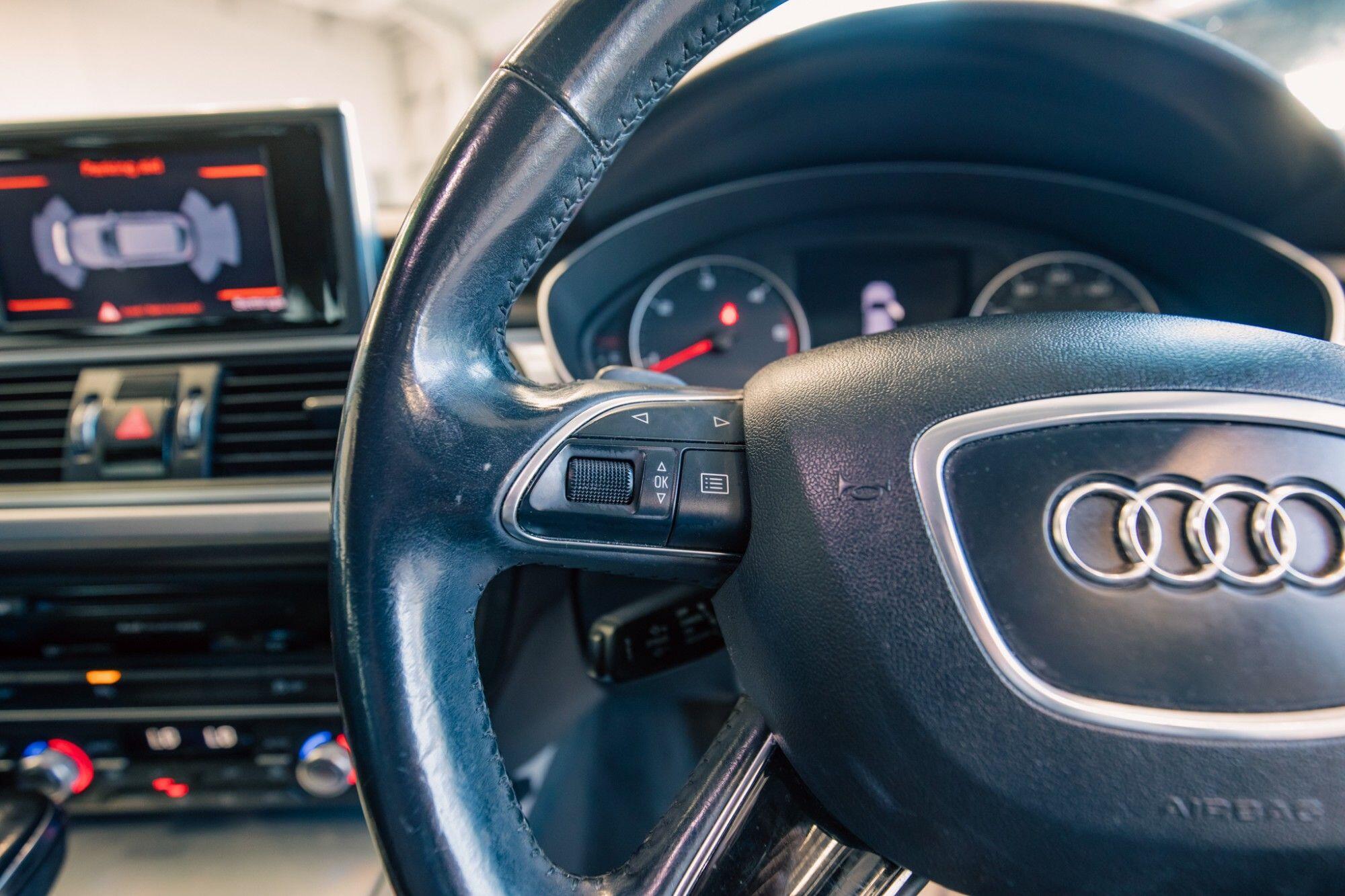 Audi A6 view 12