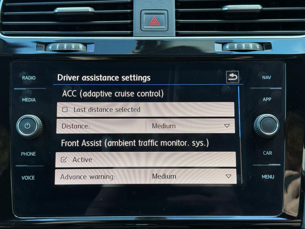 Volkswagen Golf view 28