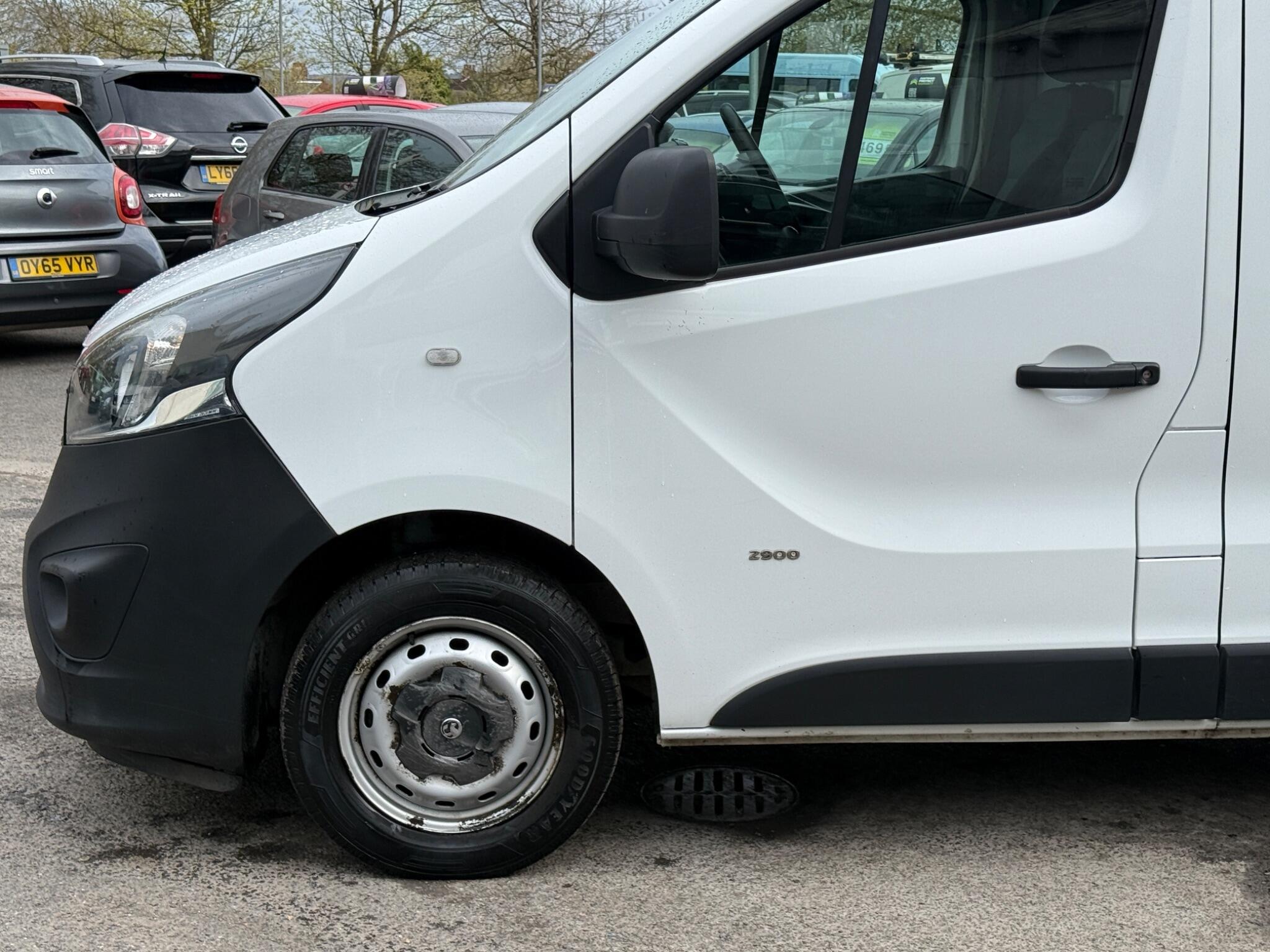 Vauxhall Vivaro - Image 12