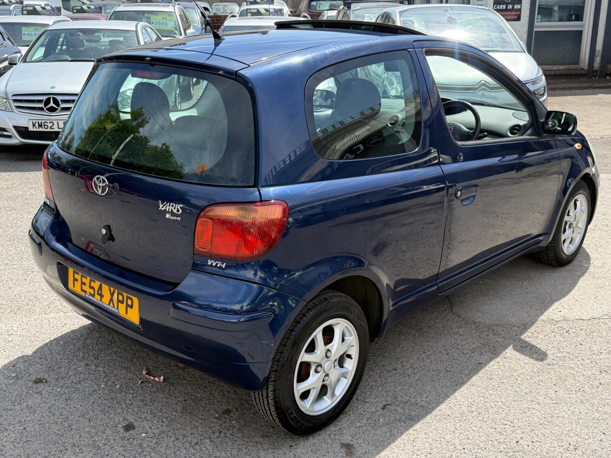 Toyota Yaris - Image 16
