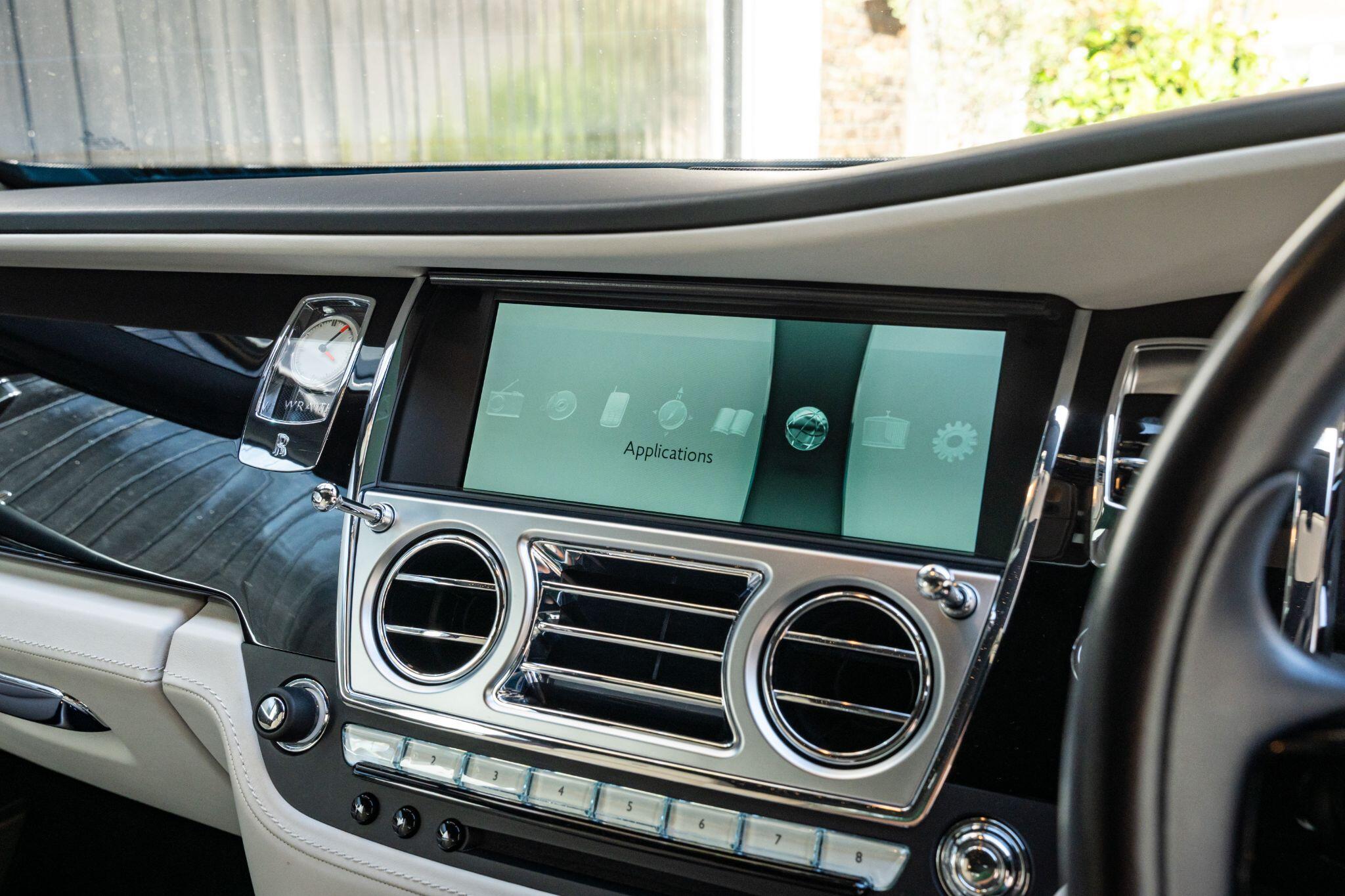 Rolls-Royce Wraith view 36