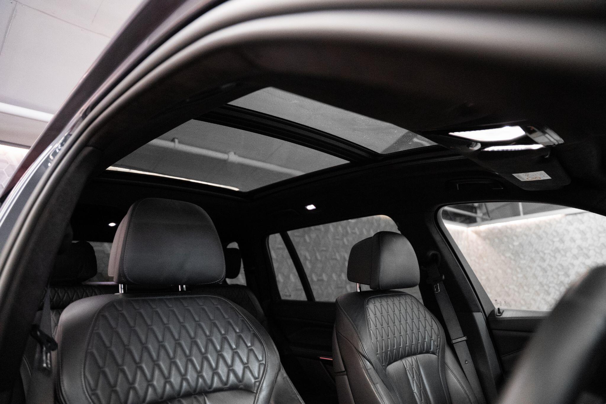 BMW X7 view 13
