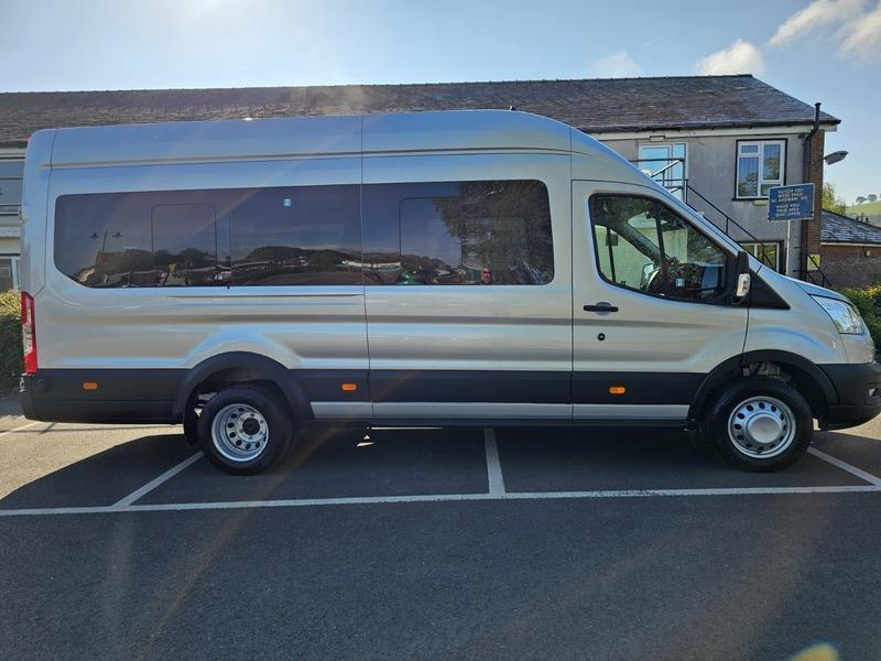 2019 Ford Transit 2.0 460 EcoBlue Trend Minibus Diesel Manual RWD L4 High Roof Euro 6 (s/s) (17 Seat, DRW) (170 ps) • 6,533 miles image 9