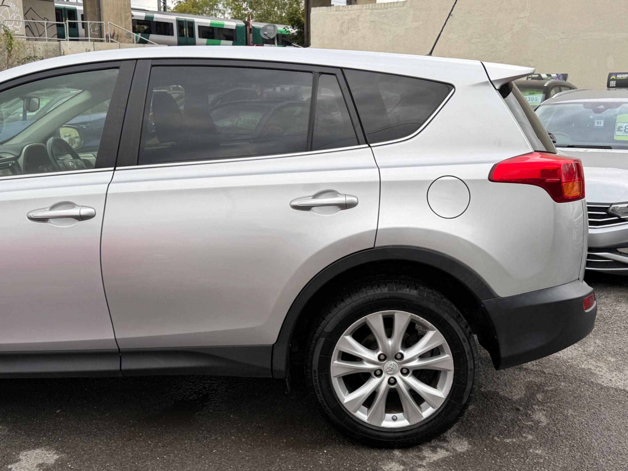 Toyota RAV4 - Image 12