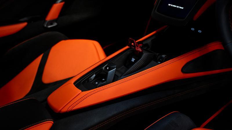 Lamborghini Revuelto view 31
