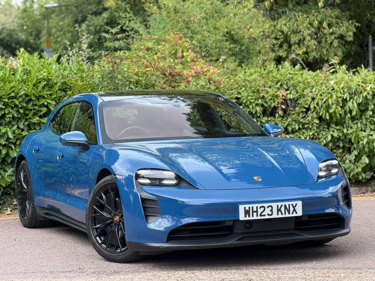 Porsche Taycan view 74