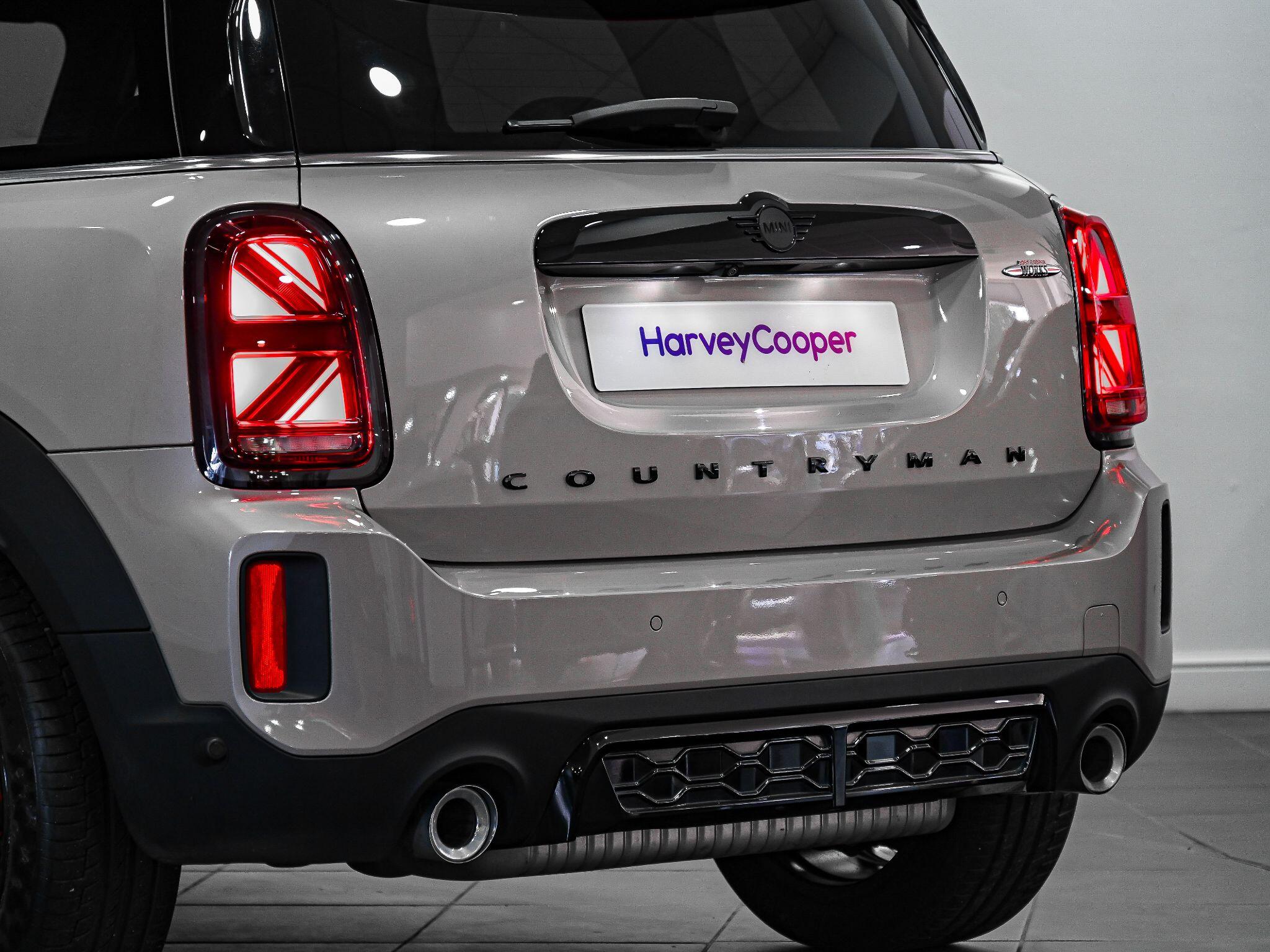 Mini Countryman view 24