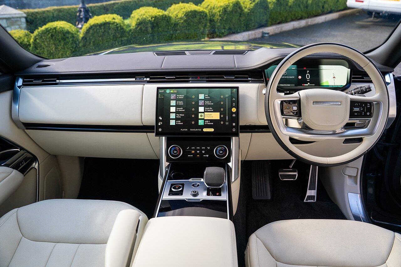 Land Rover Range Rover view 41