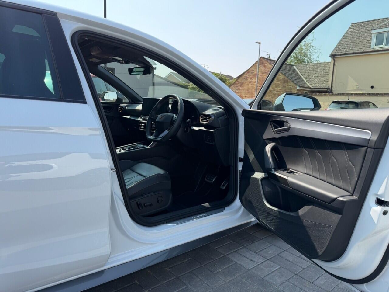 Cupra Leon view 25