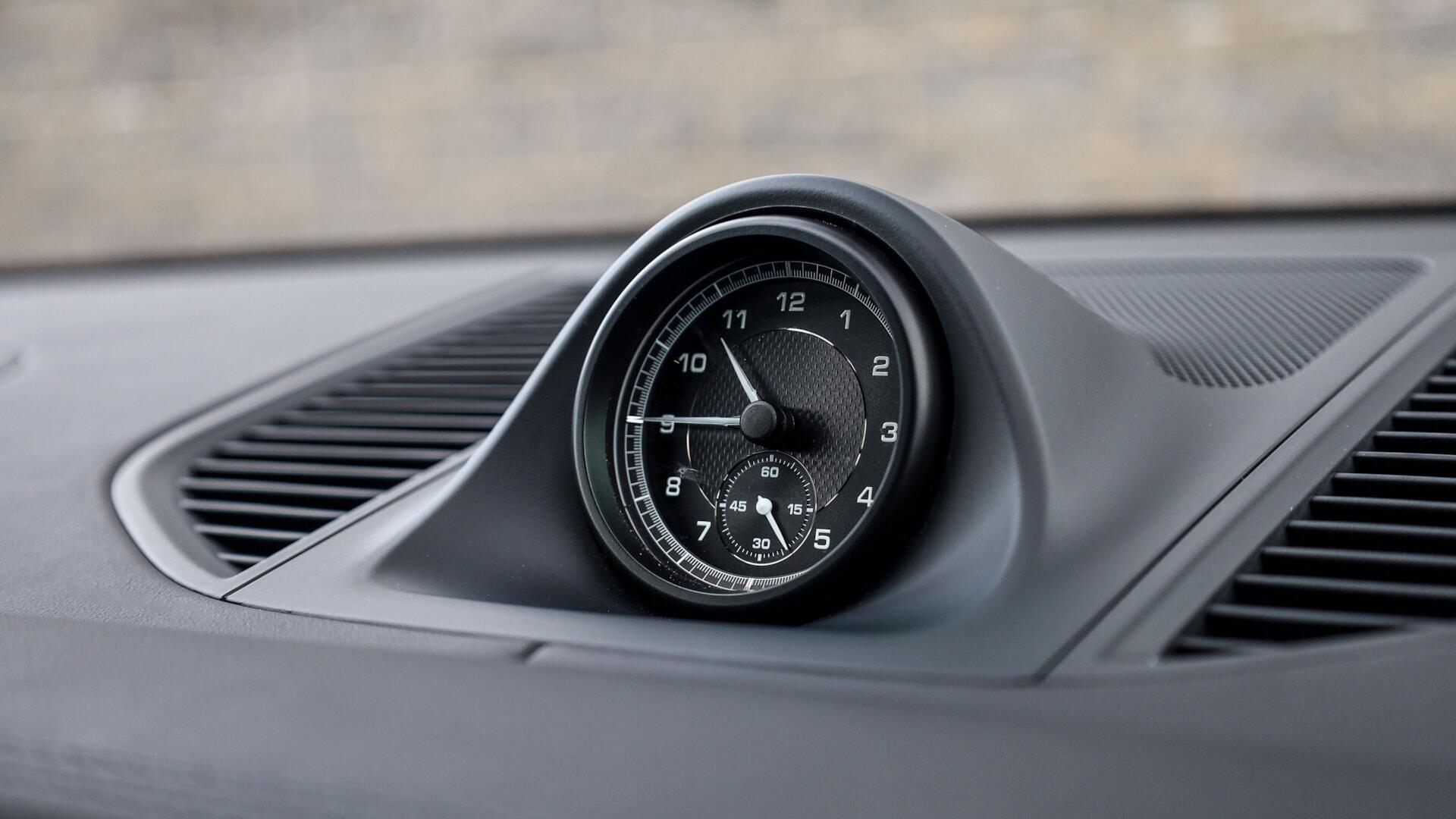 Porsche Macan view 21
