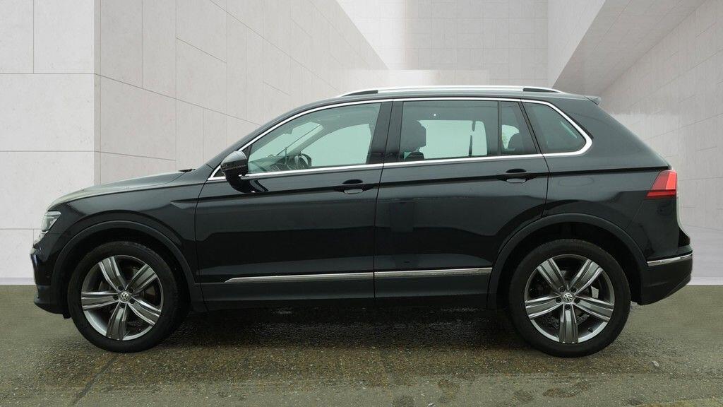 Volkswagen Tiguan view 9