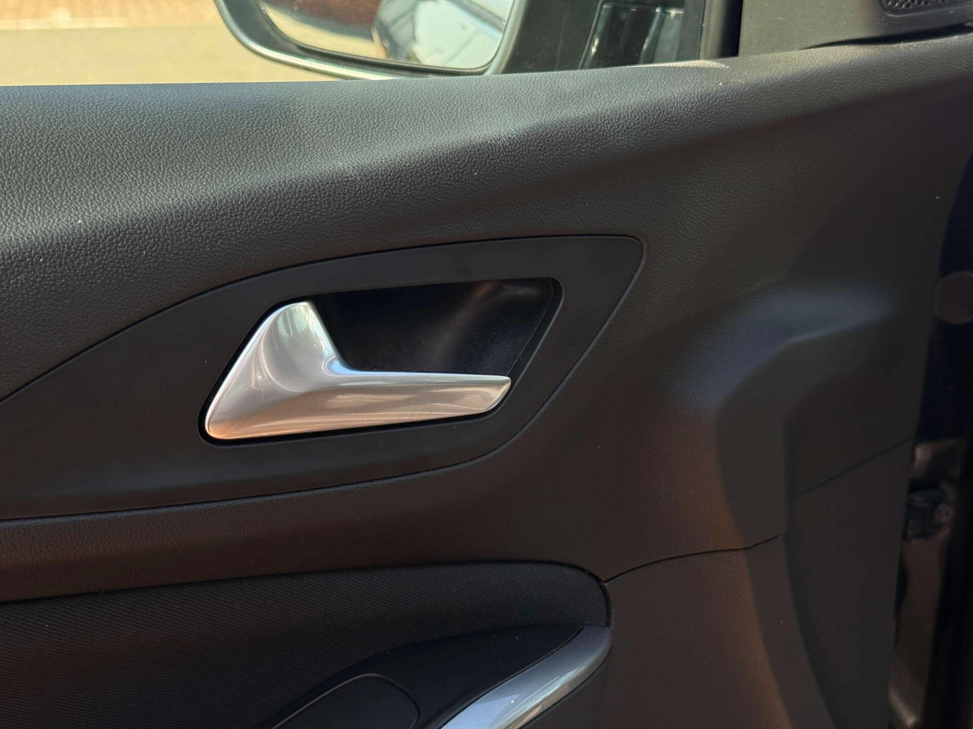 Vauxhall Grandland X view 41