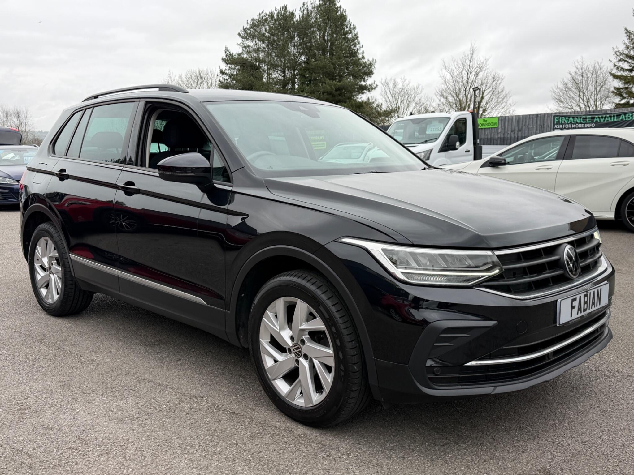 Volkswagen Tiguan view 10