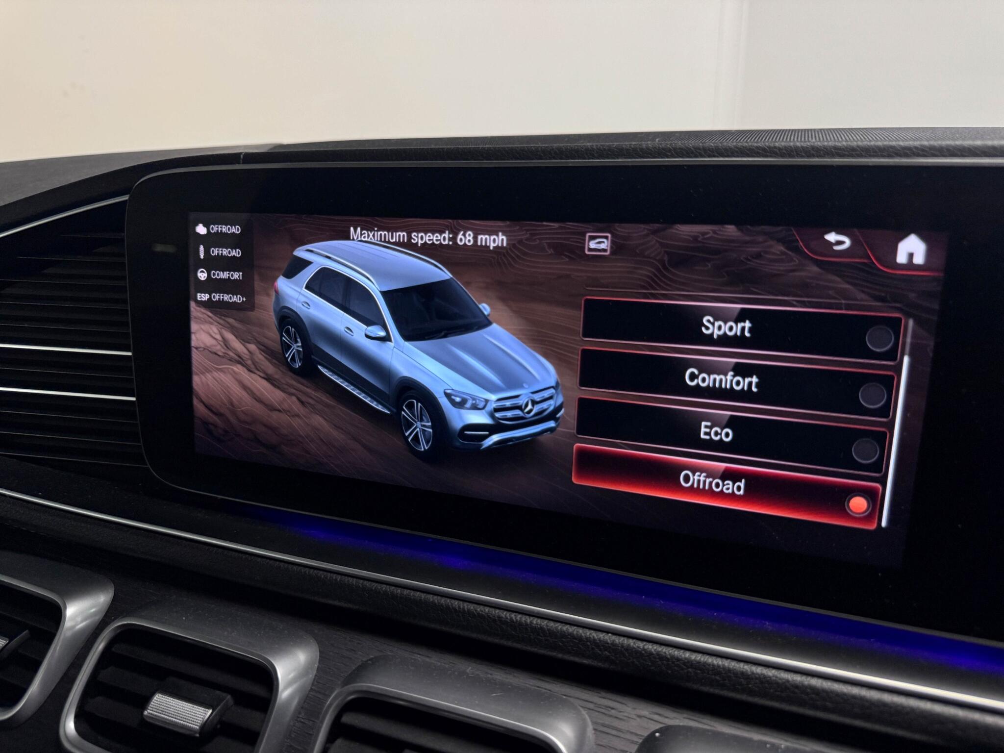 Mercedes-Benz GLE view 56