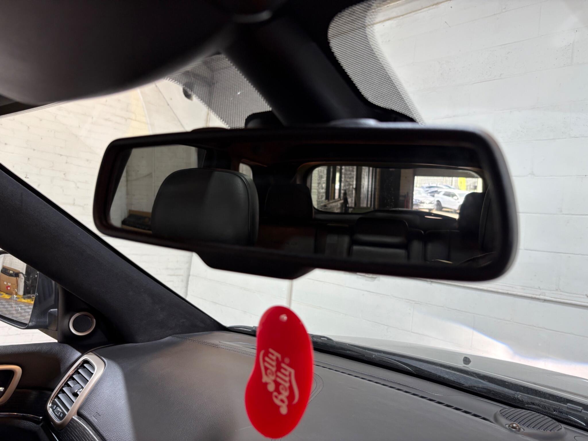 Jeep Grand Cherokee view 22