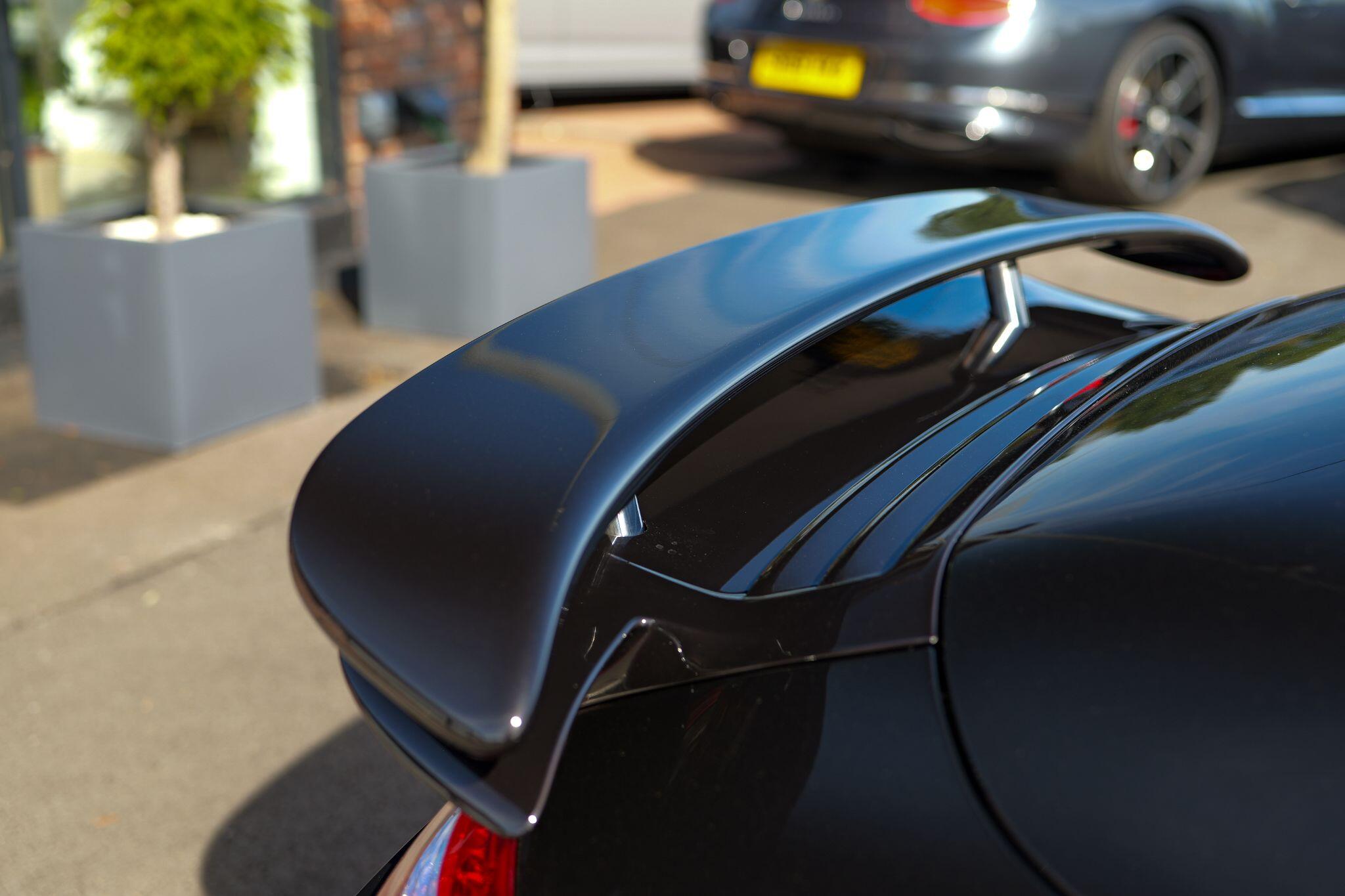 Porsche 911 view 13