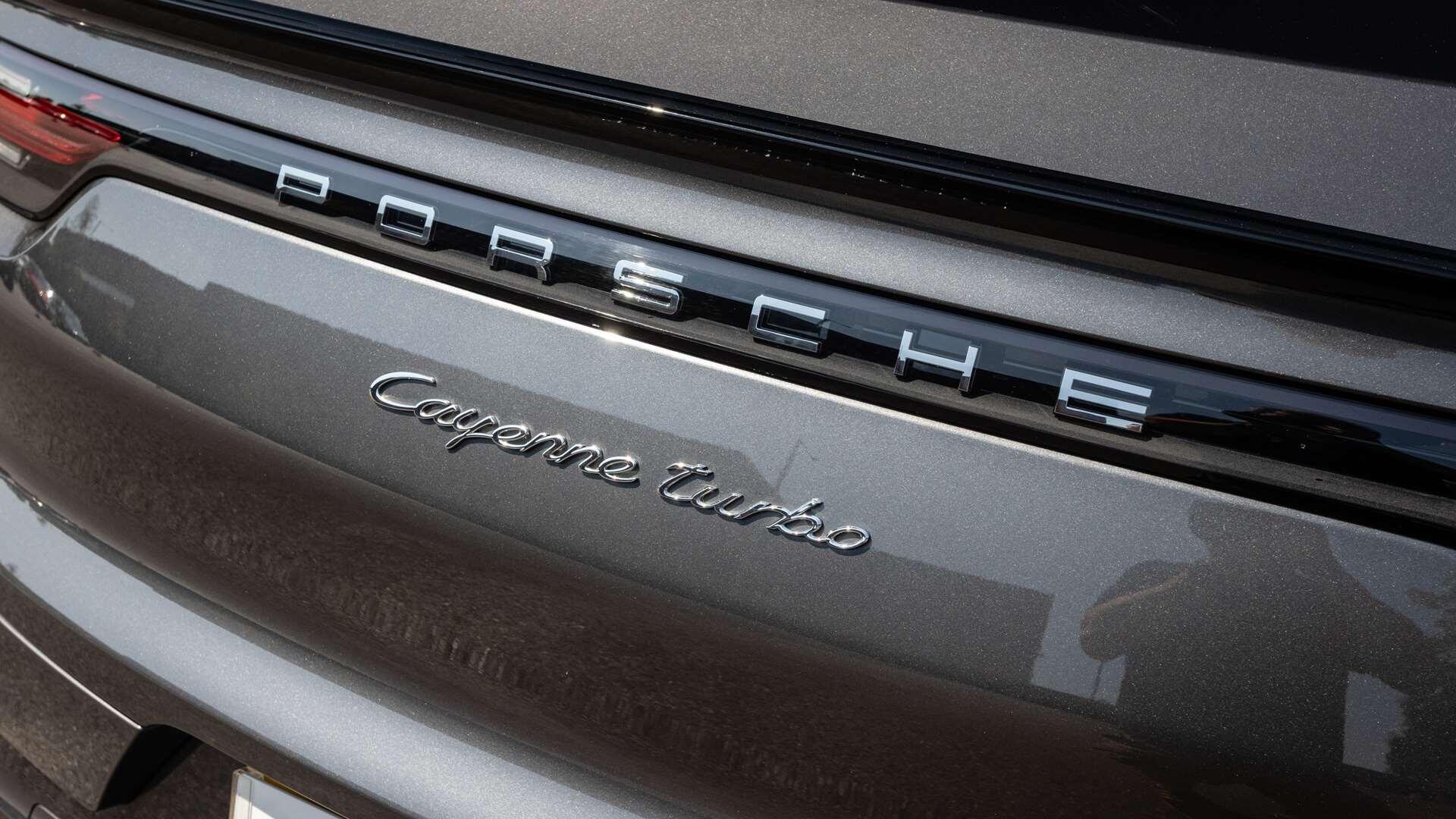 Porsche Cayenne view 11
