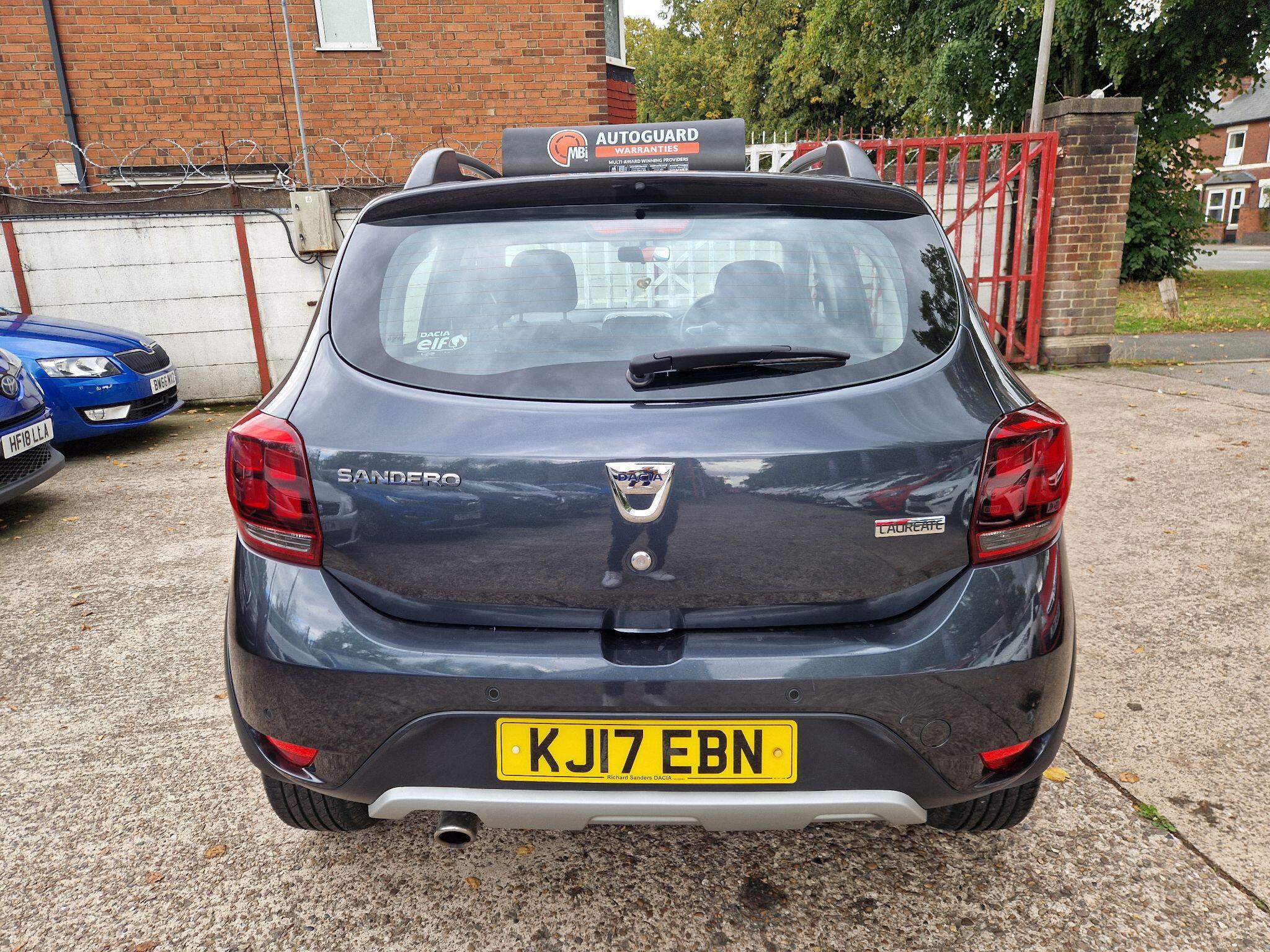 Dacia Sandero Stepway view 6