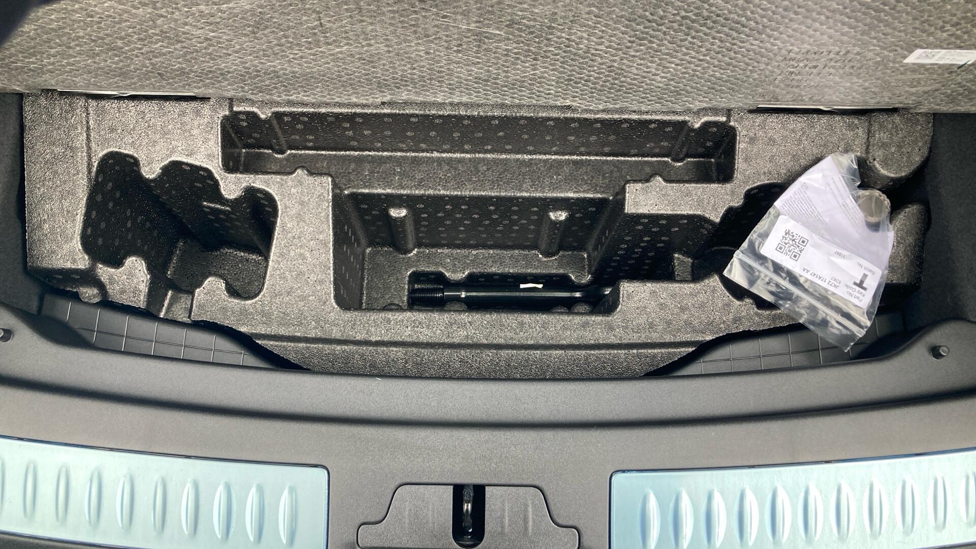 Land Rover Range Rover Velar view 48