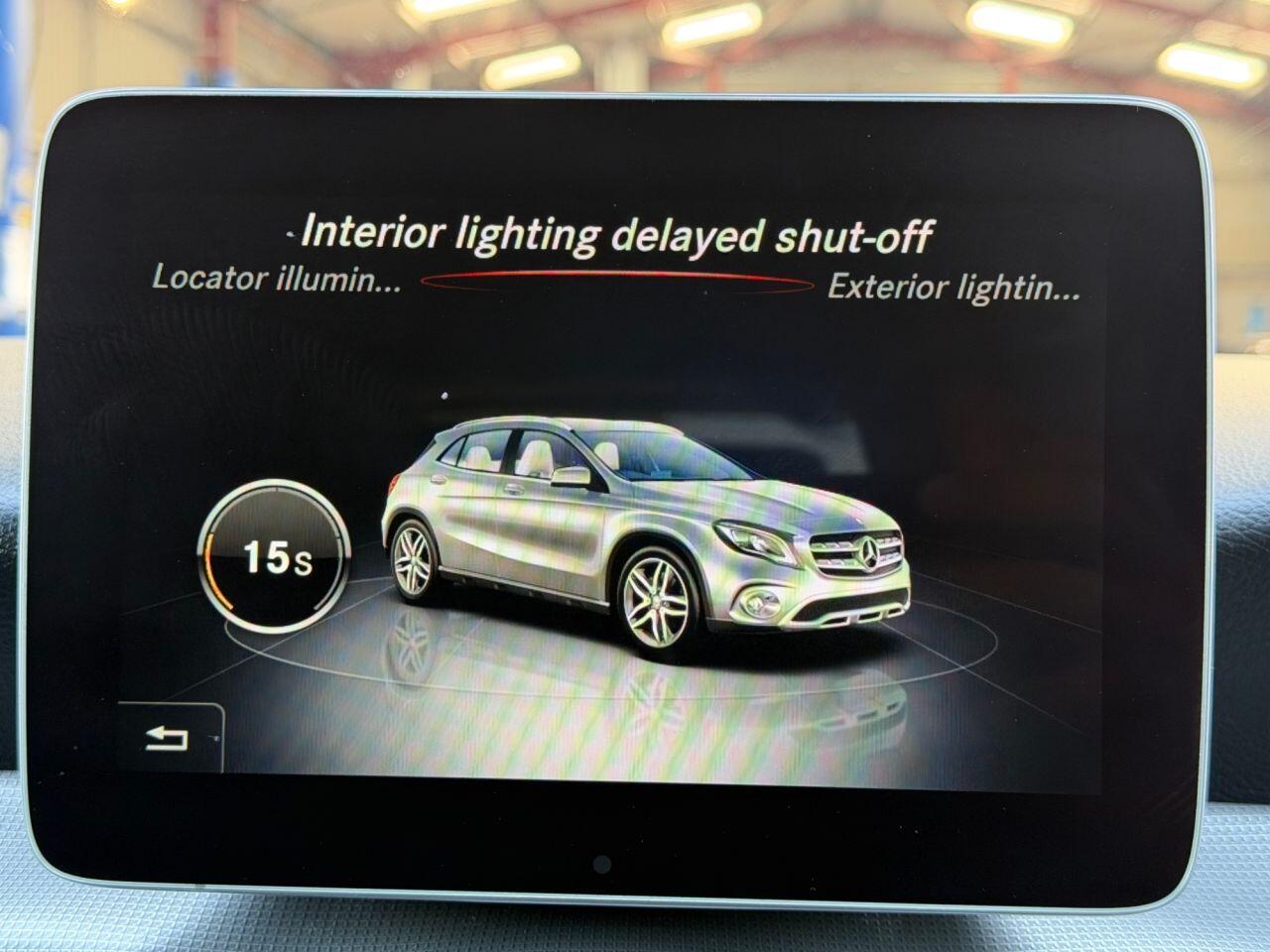 Mercedes-Benz Gla view 43