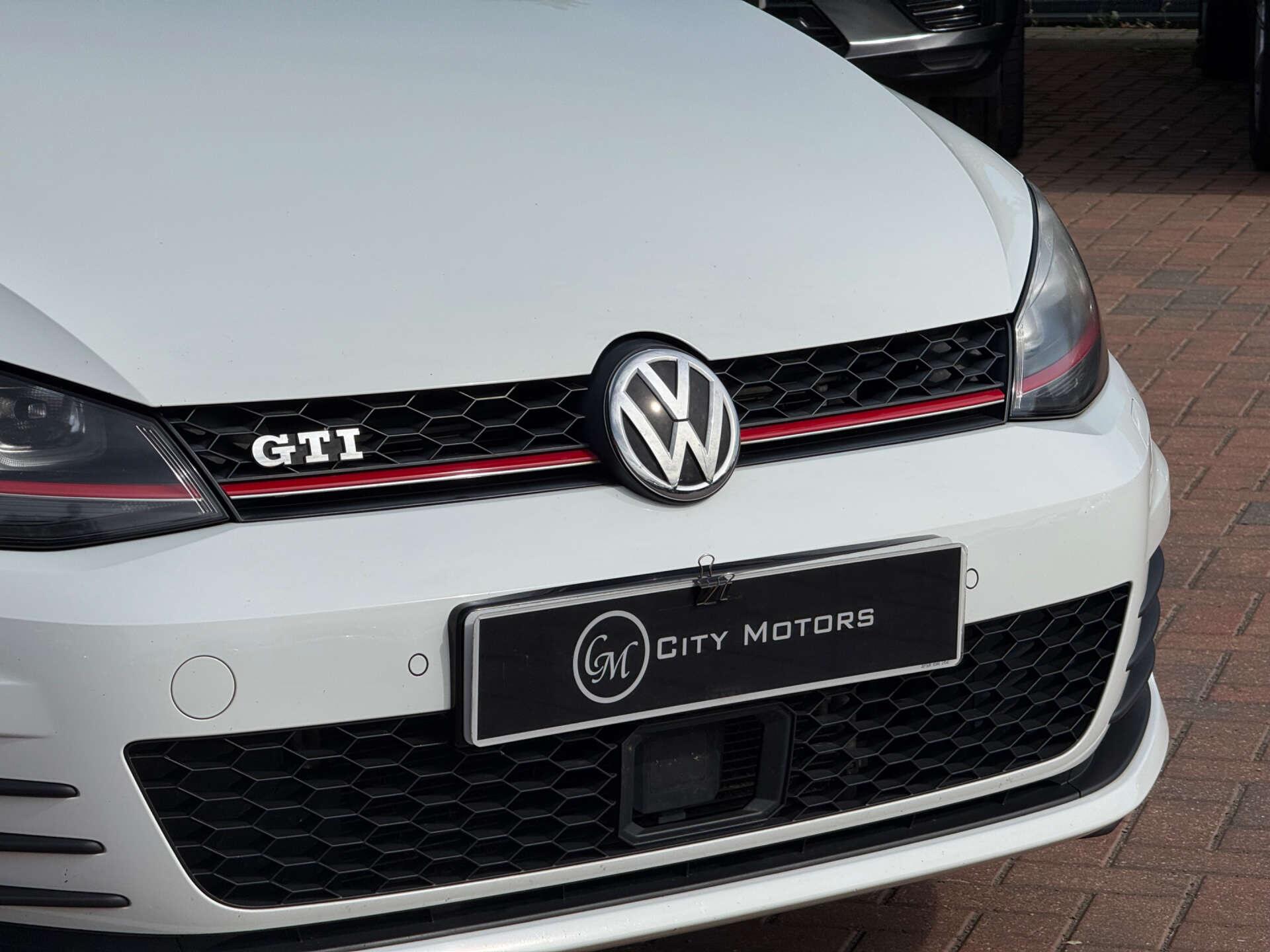 Volkswagen Golf view 16