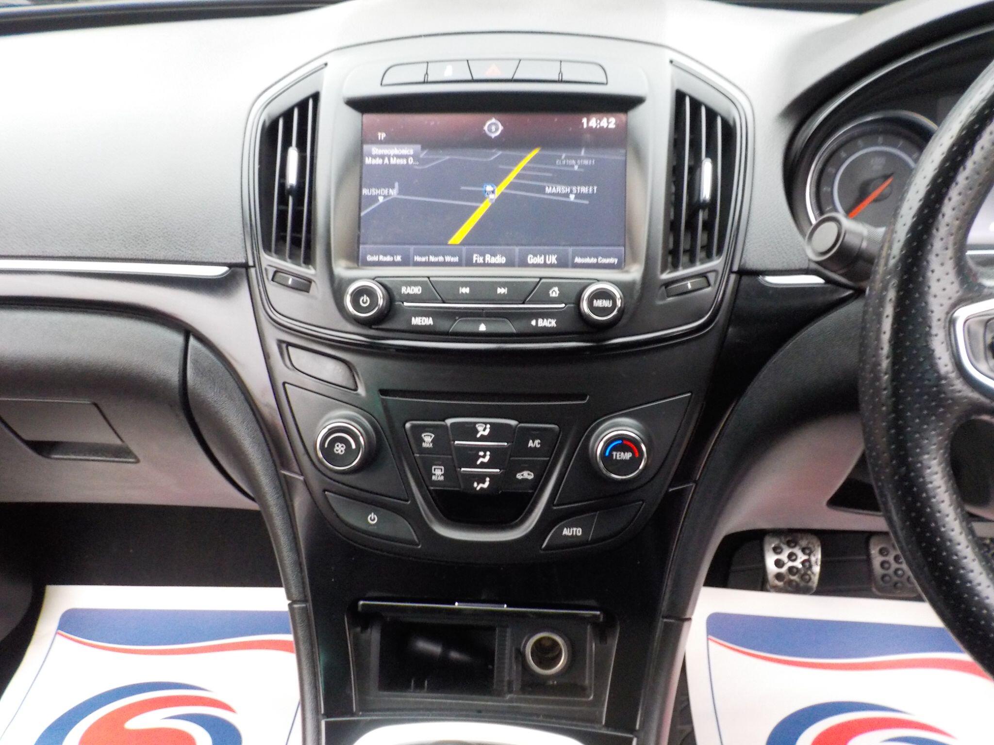 Vauxhall Insignia 1.8 16V SRi Nav Euro 5 5dr