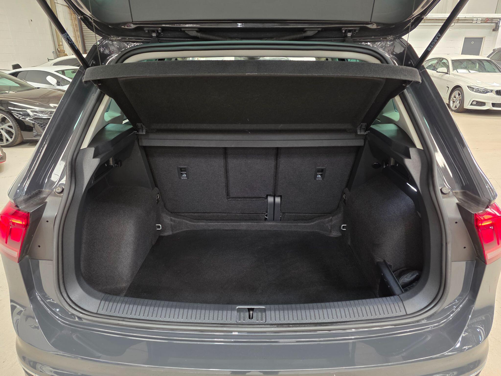 Volkswagen Tiguan view 29