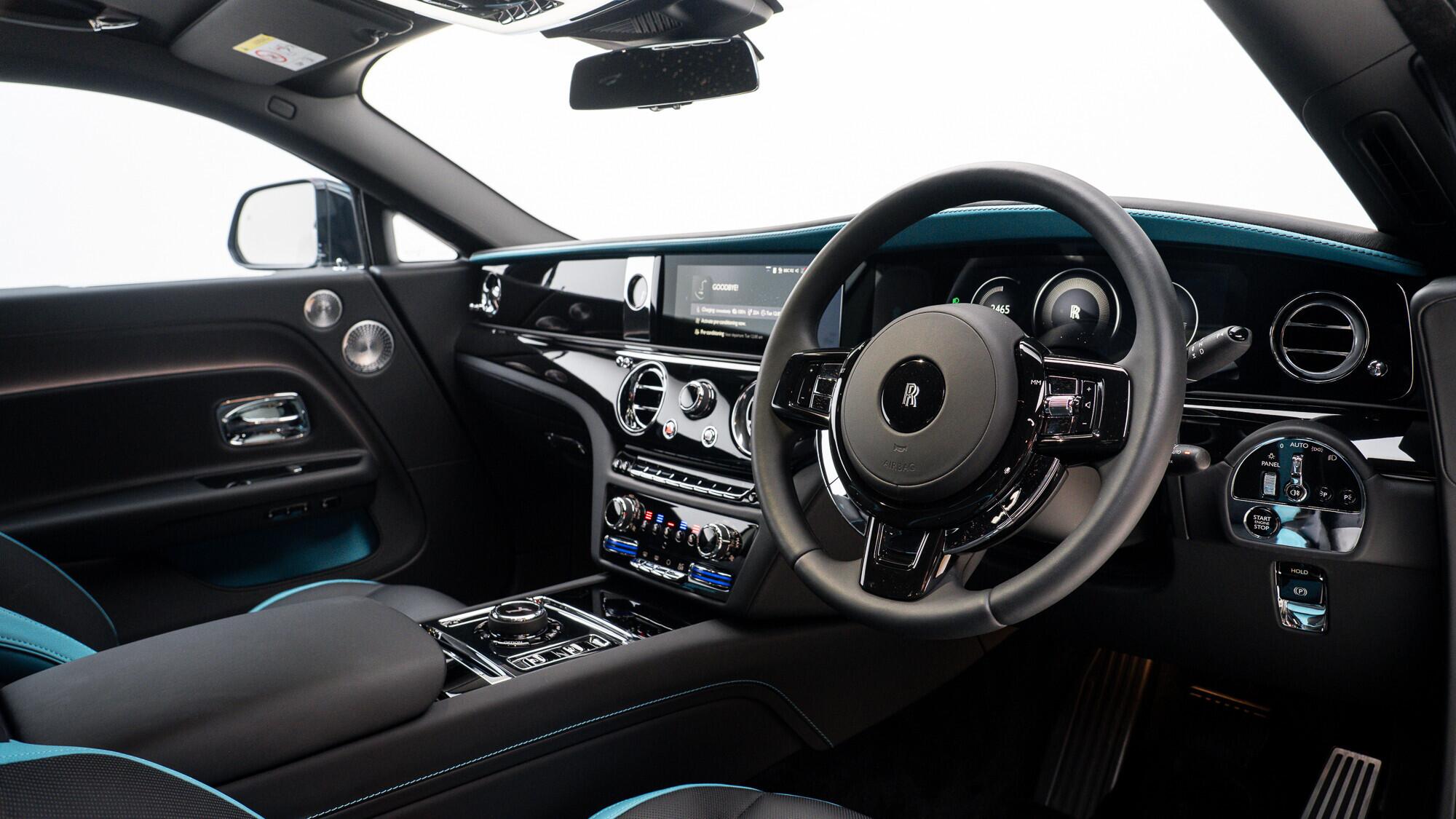 Rolls-Royce Spectre view 25