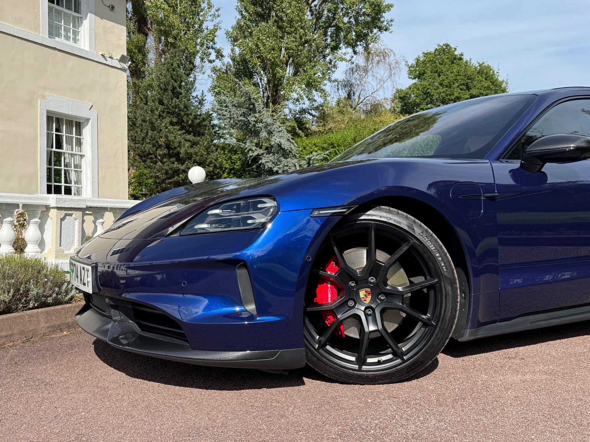 Porsche Taycan view 11