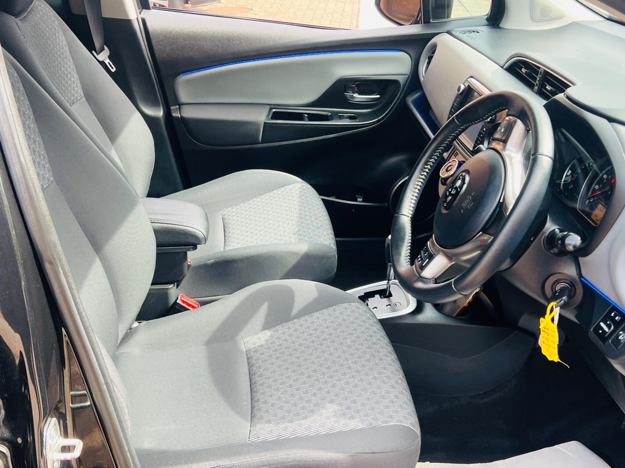 Toyota Yaris view 32