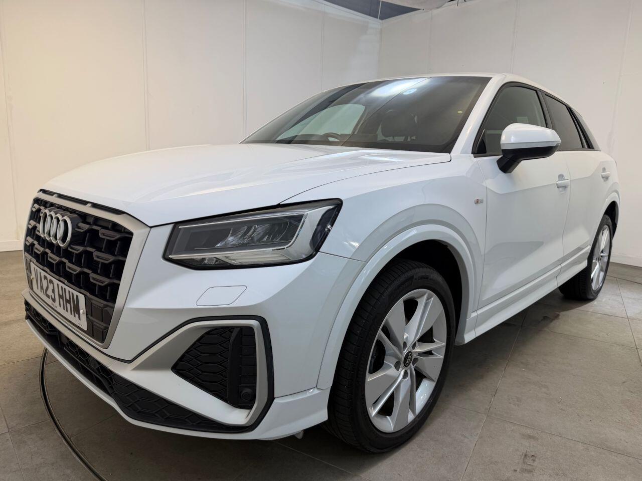 Audi Q2 view 54
