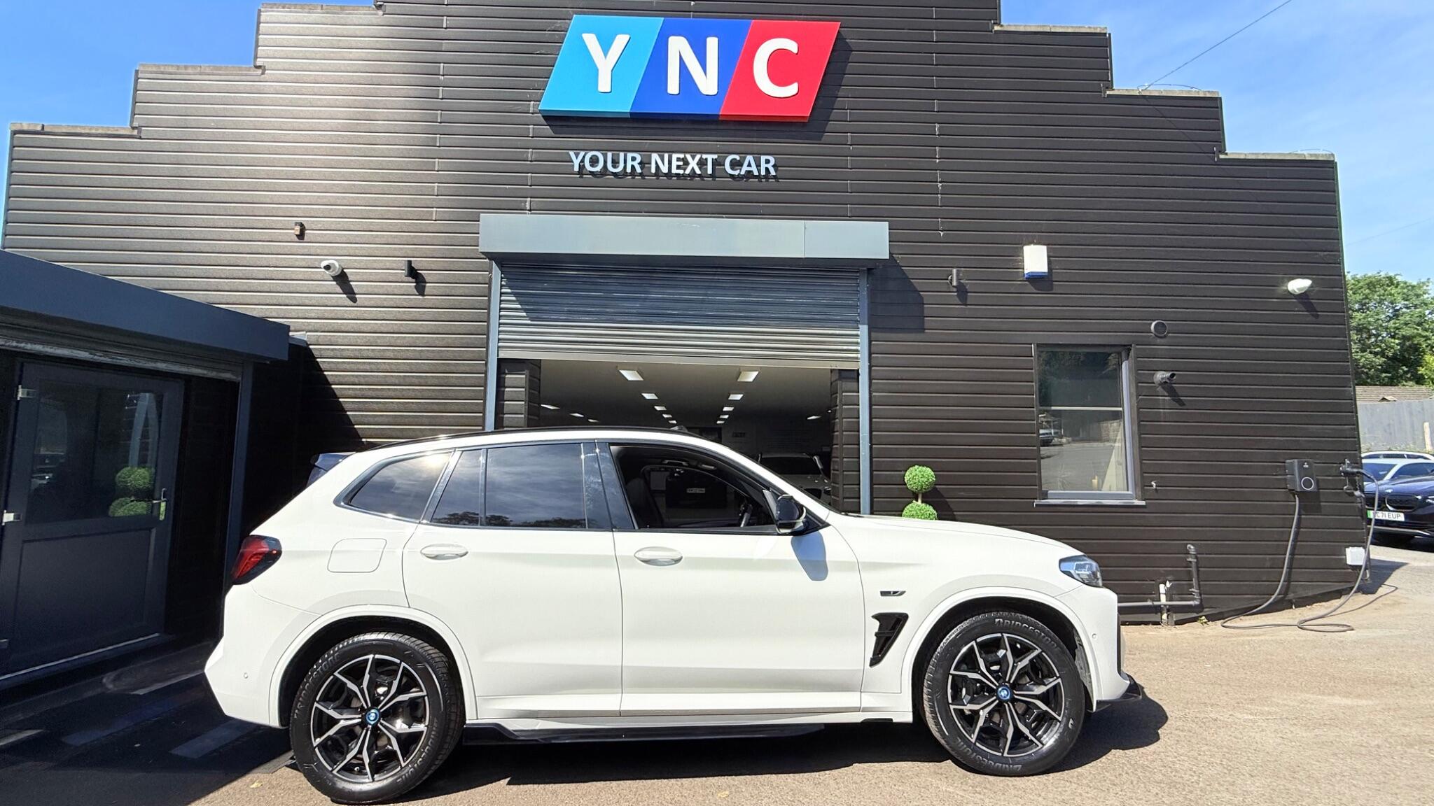 BMW X3 view 5